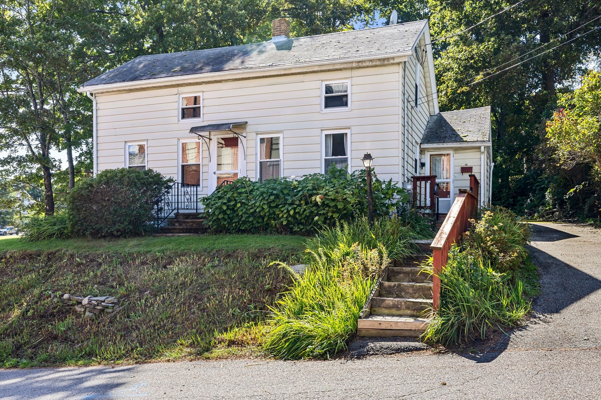 Single Family Residence at 11 Prospect St, Spencer MA 01562, Spencer, photo 2 of 28