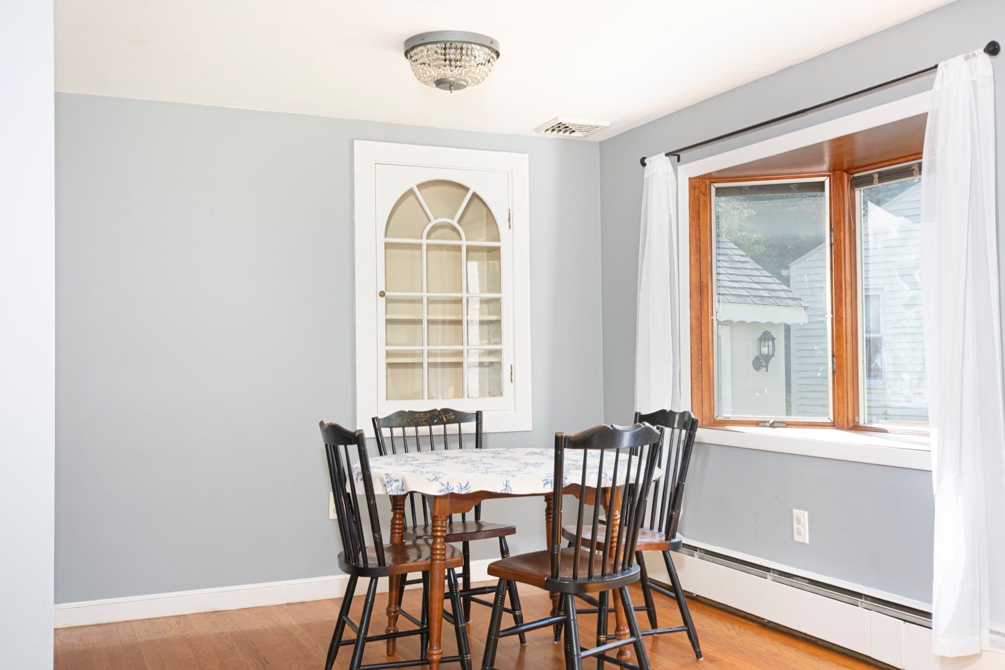 Single Family Residence at 95 S Flagg St, Worcester MA 01602, Worcester, photo 9 of 33