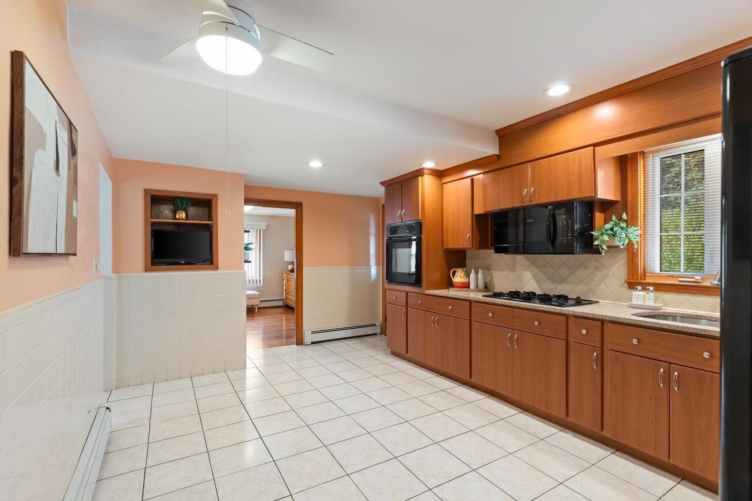 Single Family Residence at 75 Park Ave, Medford MA 02155, Medford, photo 13 of 31