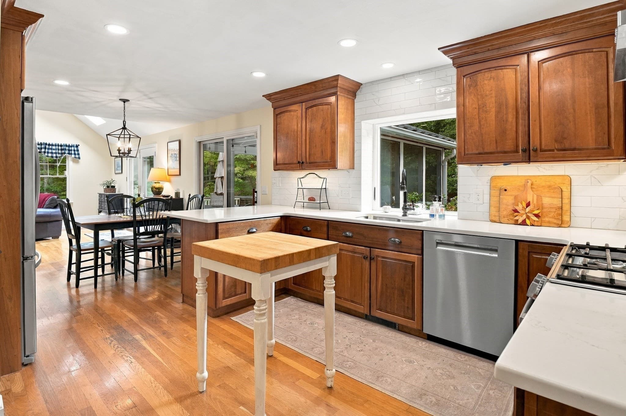 Single Family Residence at 7 Trout Brook Way, Shirley MA 01464, photo 10 of 40