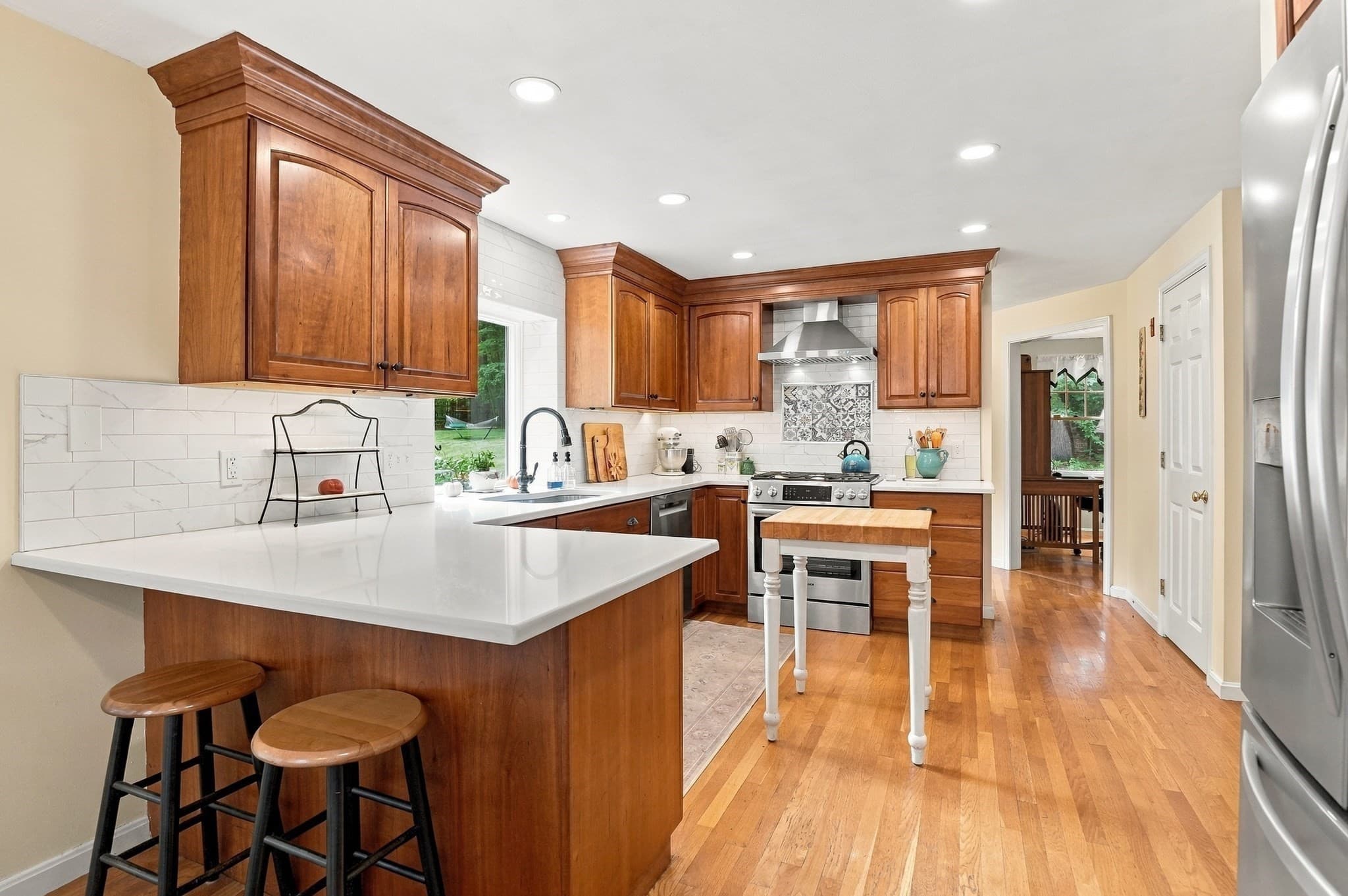 Single Family Residence at 7 Trout Brook Way, Shirley MA 01464, photo 8 of 40