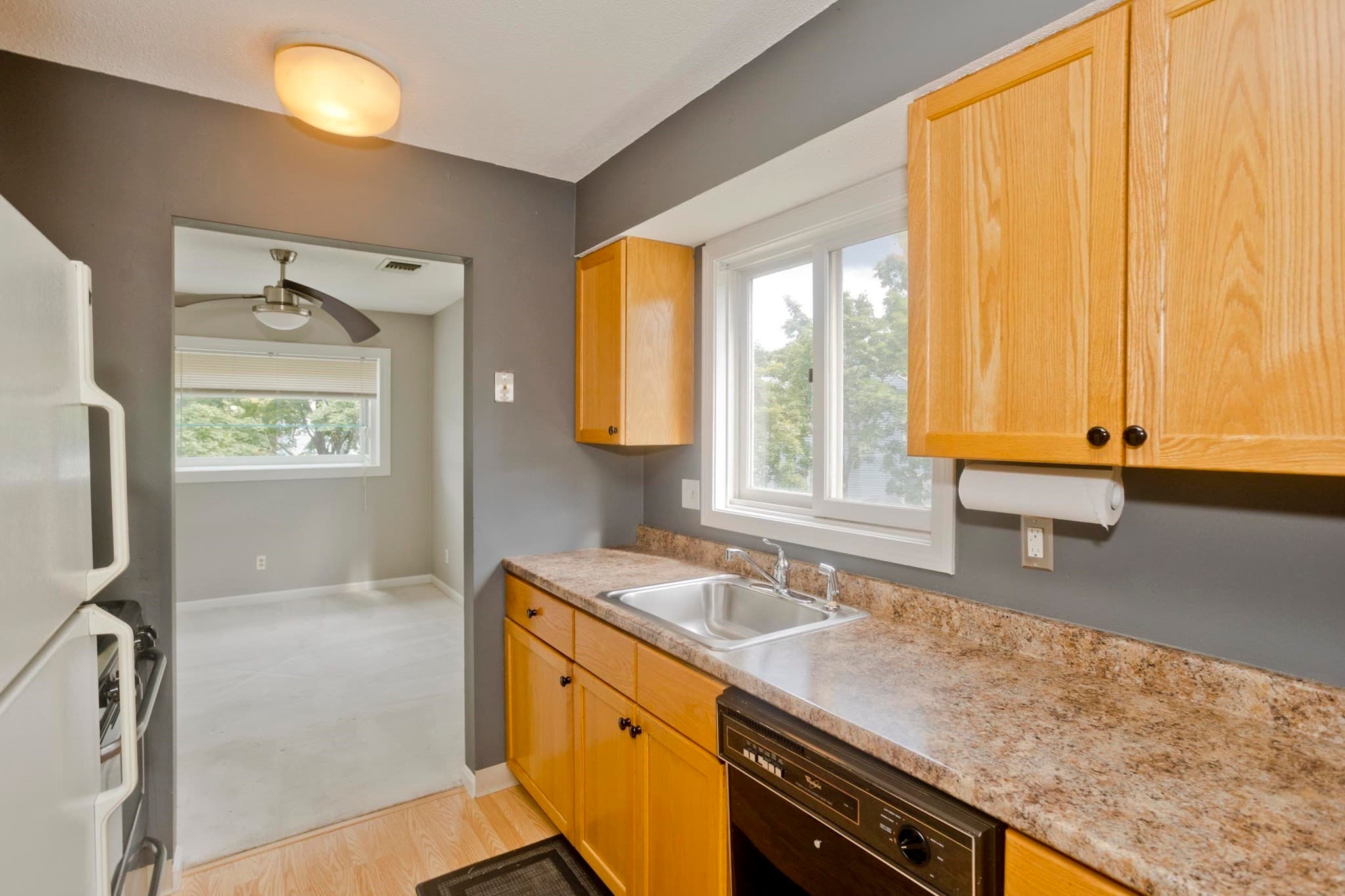 Condominium at 551 Nassau Dr # 551, Springfield MA 01129, Springfield, photo 9 of 19