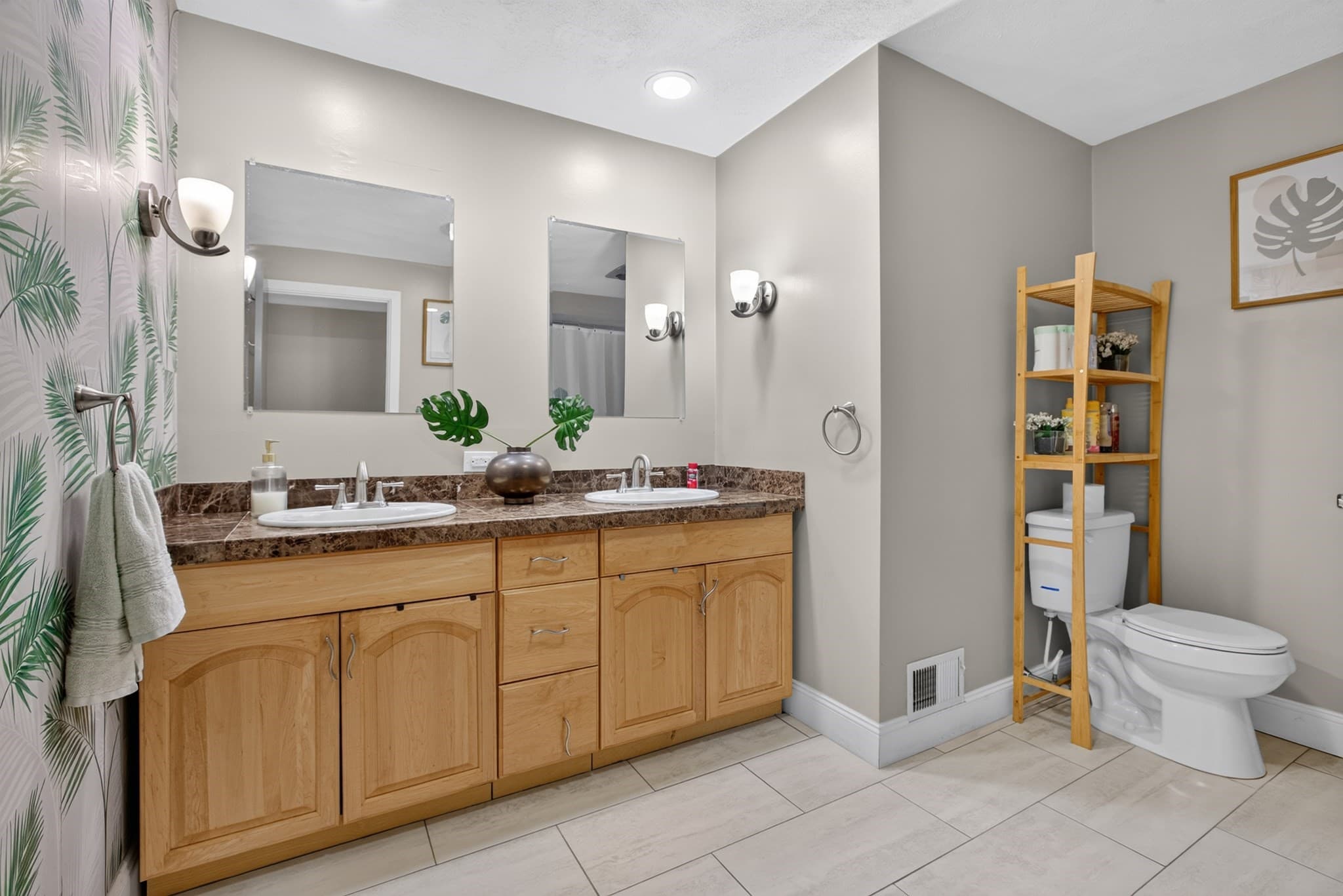 Condominium at 42 Epping Street # 4, Lowell MA 01852, Lowell, photo 17 of 30