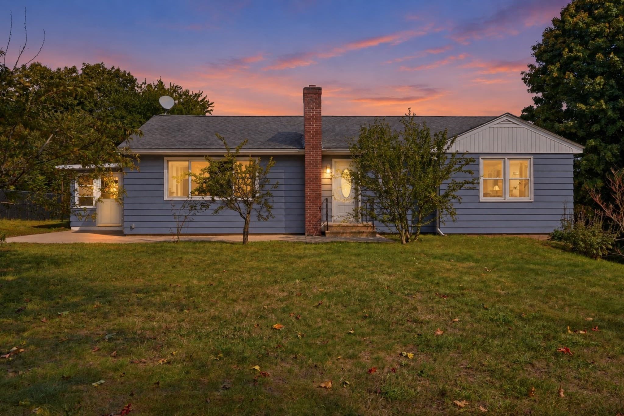 Single Family Residence at 107 South St, East Brookfield MA 01515, East Brookfield, photo 2 of 40