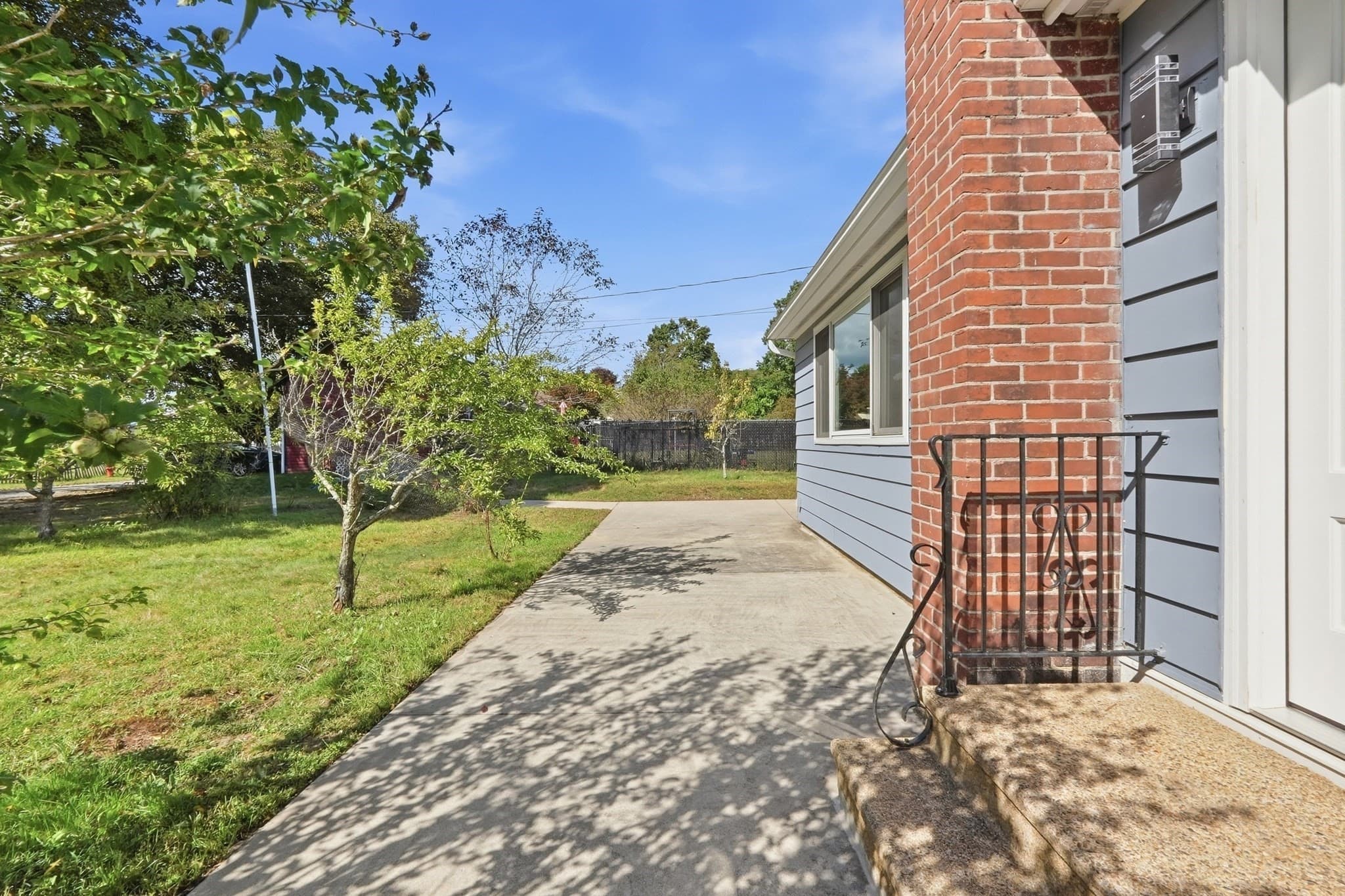 Single Family Residence at 107 South St, East Brookfield MA 01515, East Brookfield, photo 32 of 40