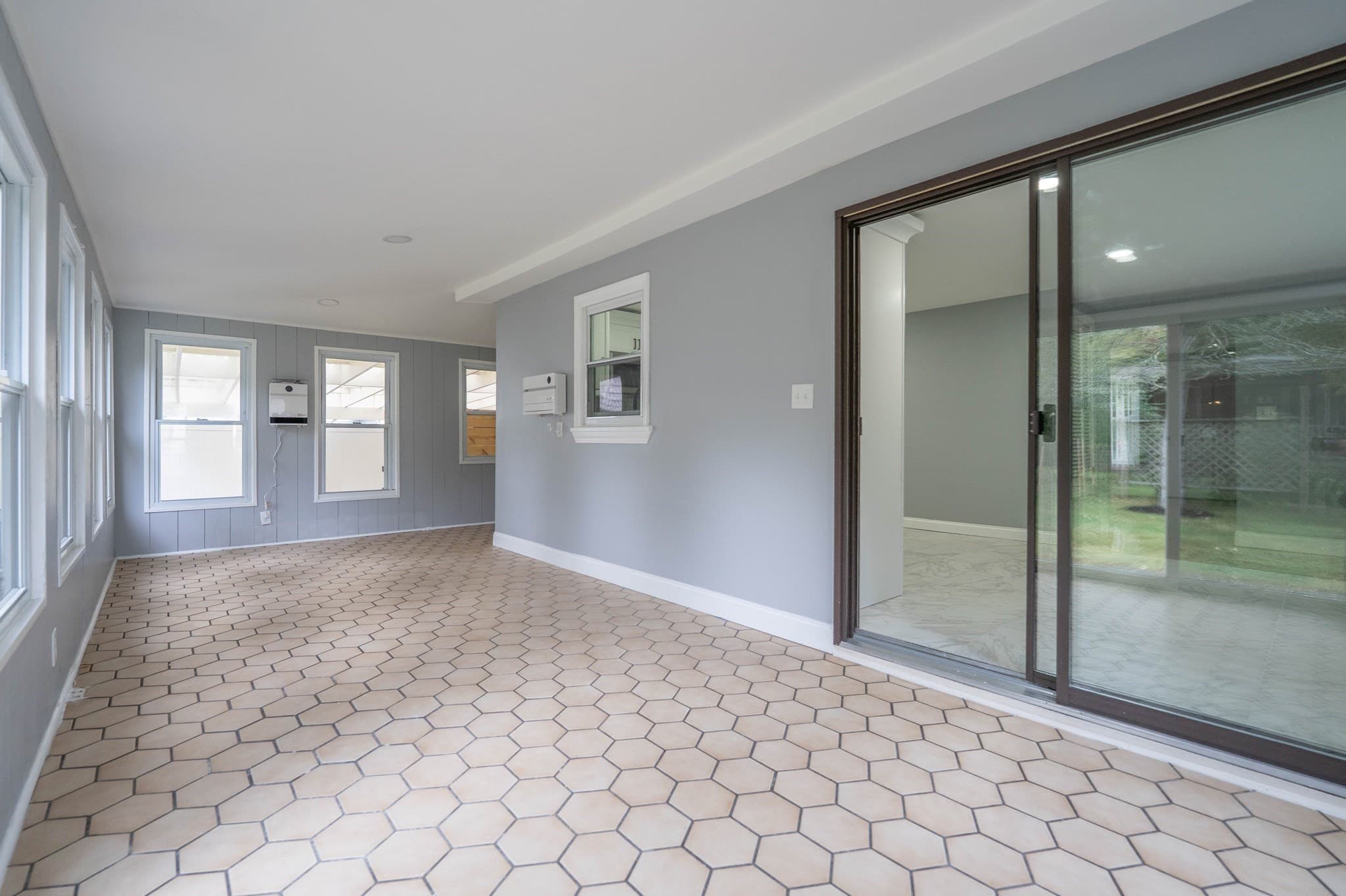 Single Family Residence at 12 Melrose Ave, Dartmouth MA 02747, Dartmouth, photo 13 of 25