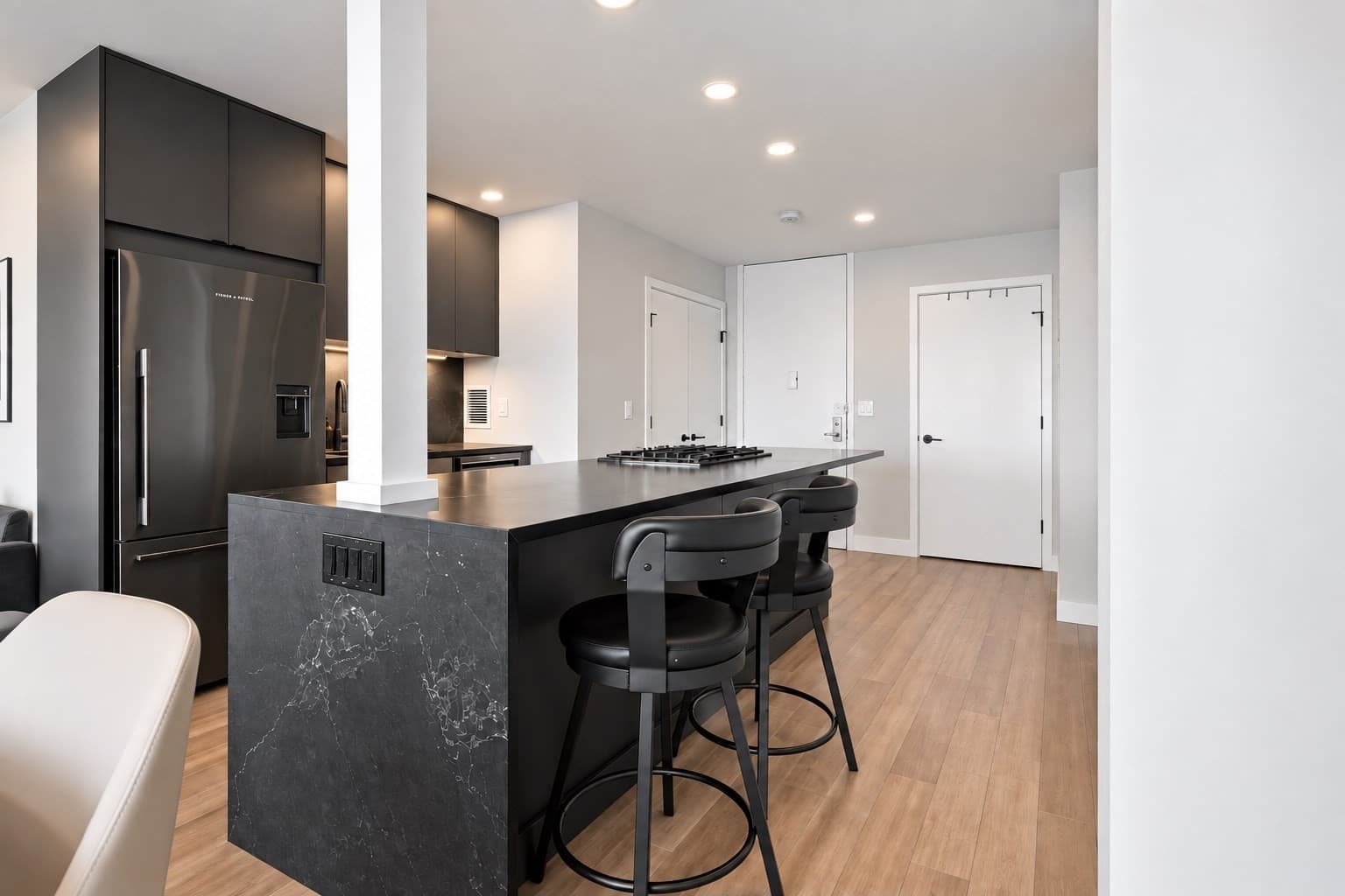 Condominium at 65 E India Row # 10E, Boston MA 02110, photo 9 of 30