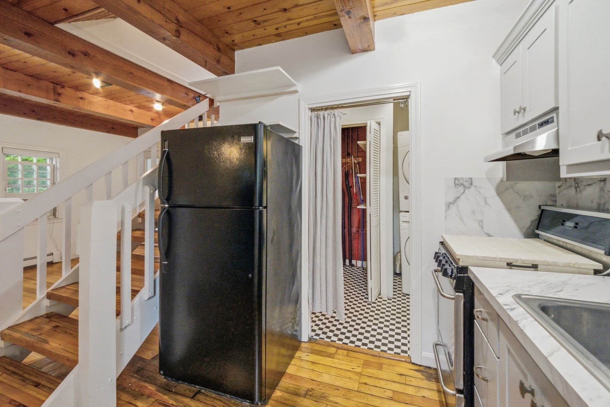 Single Family Residence at 33 School St, Hanover MA 02339, Hanover, photo 10 of 42