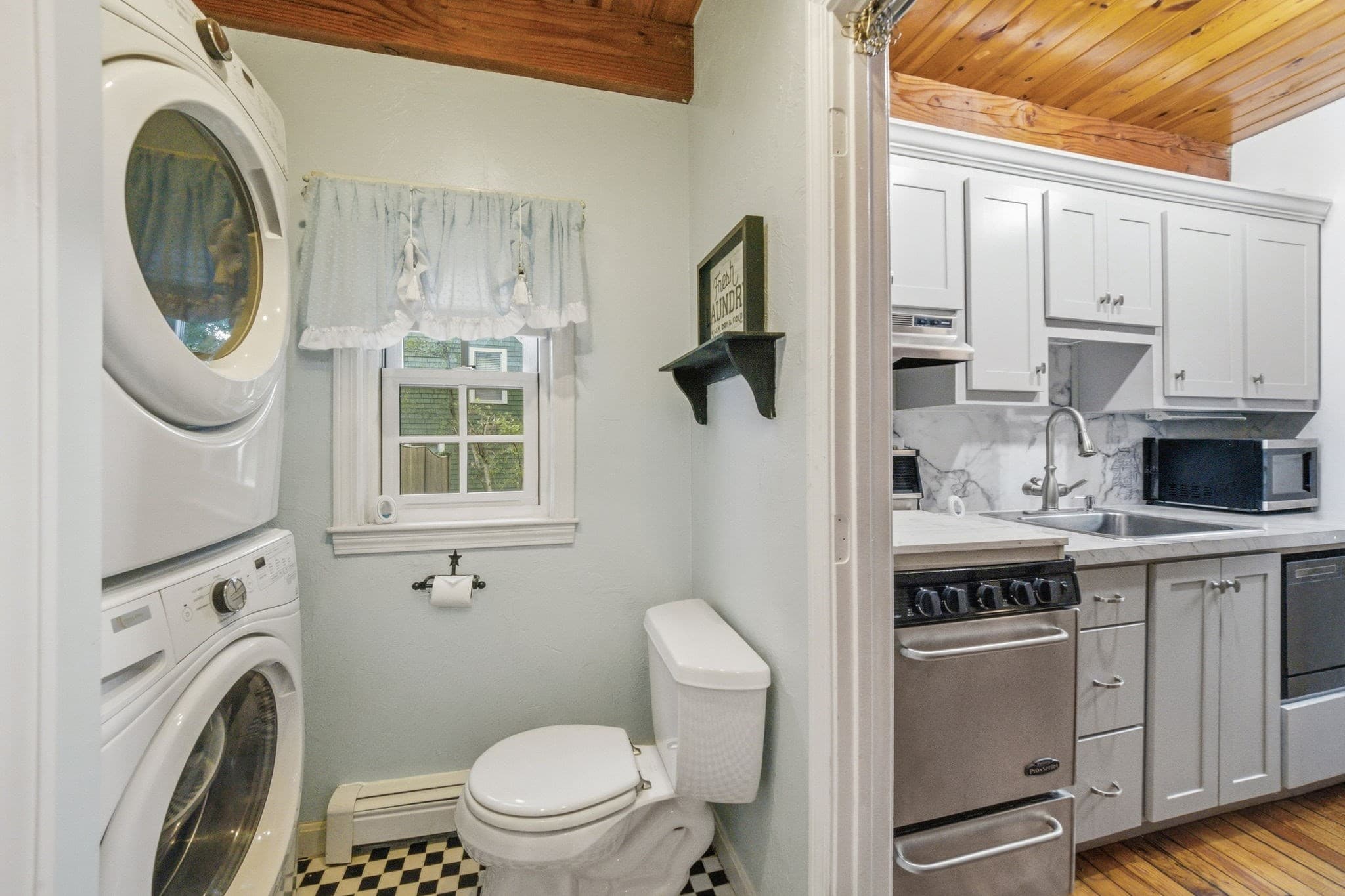 Single Family Residence at 33 School St, Hanover MA 02339, Hanover, photo 14 of 42