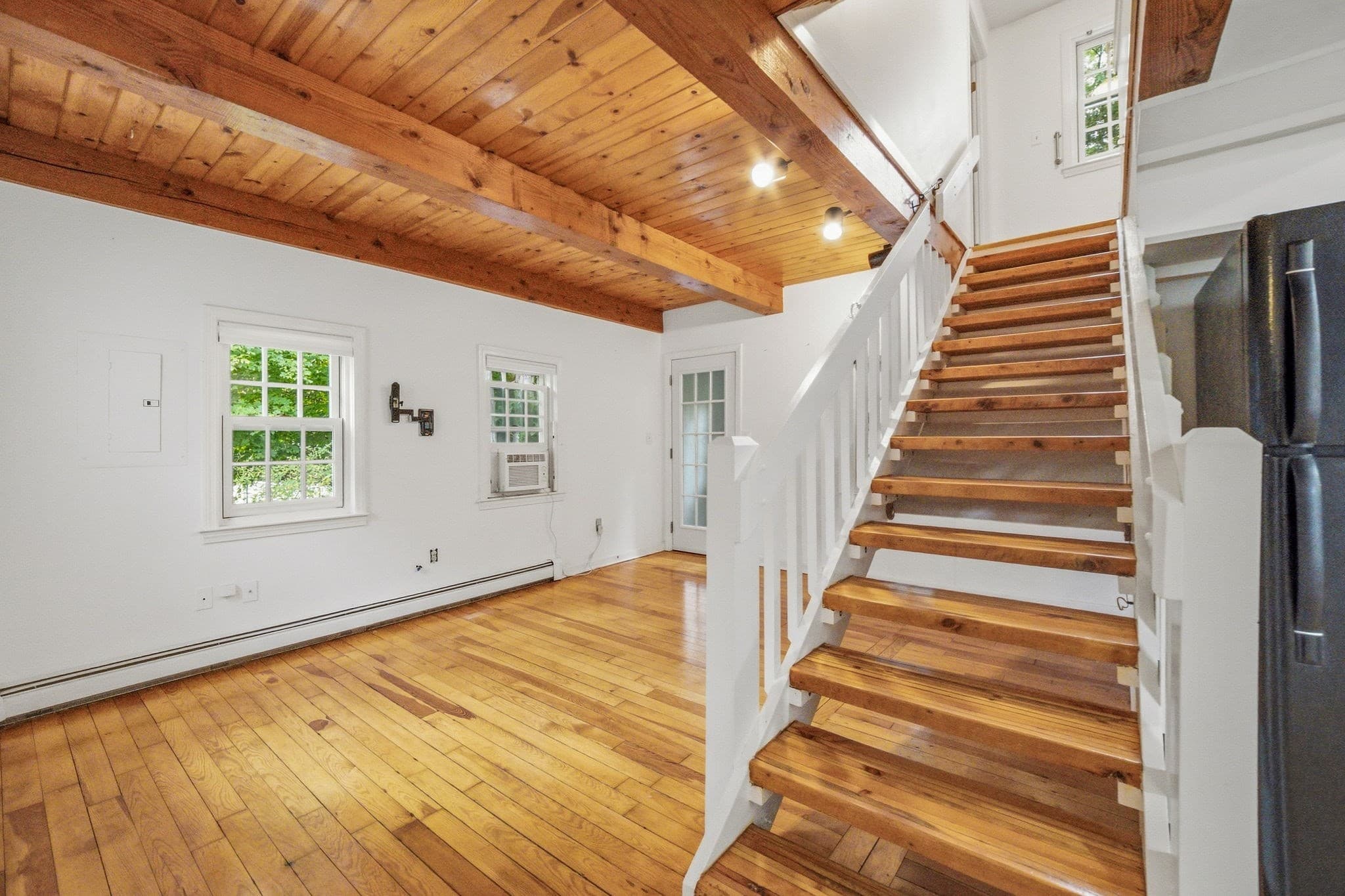 Single Family Residence at 33 School St, Hanover MA 02339, Hanover, photo 8 of 42