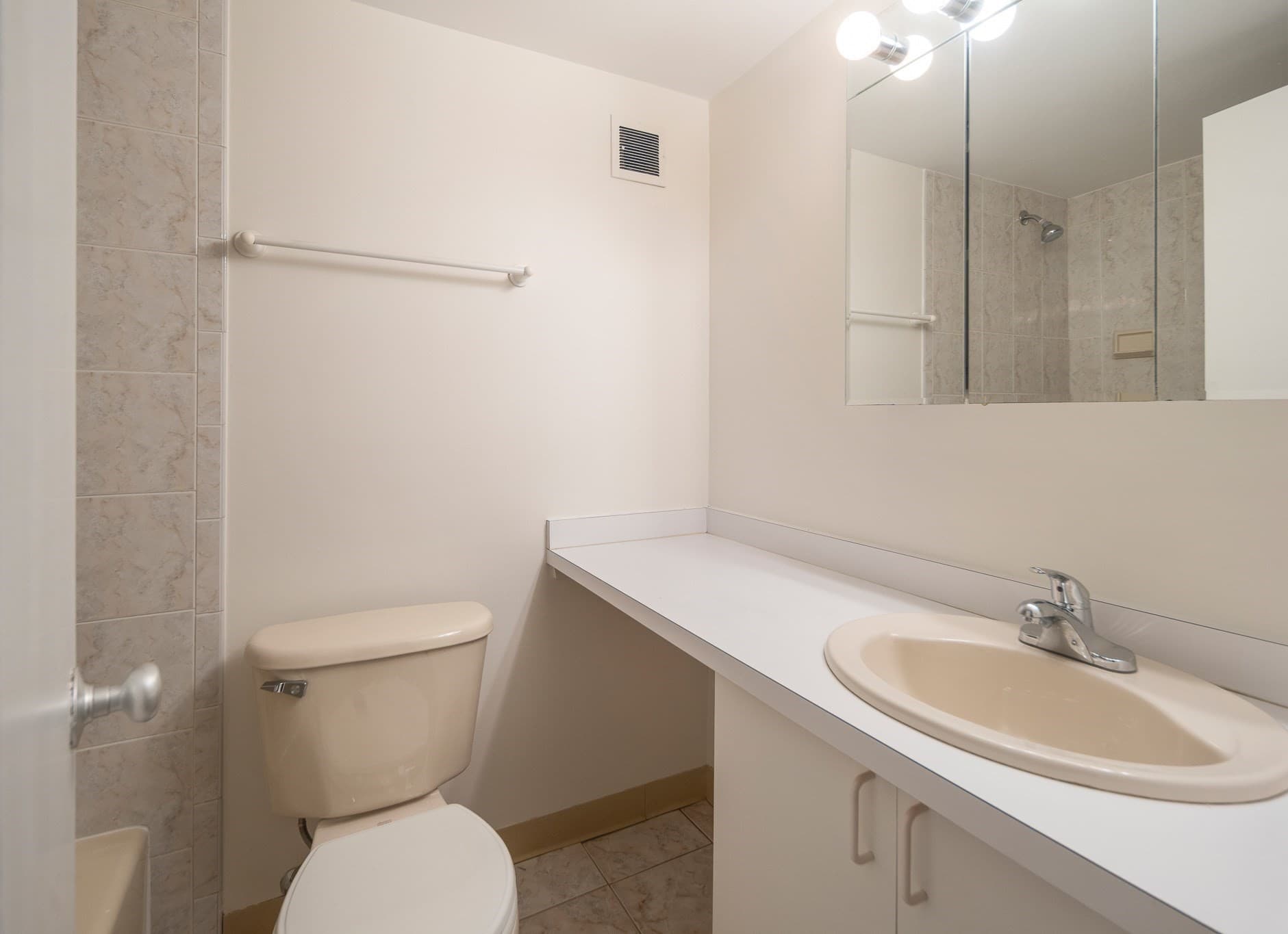 Condominium at 200 Swanton St # T14, Winchester MA 01890, Winchester, photo 14 of 26