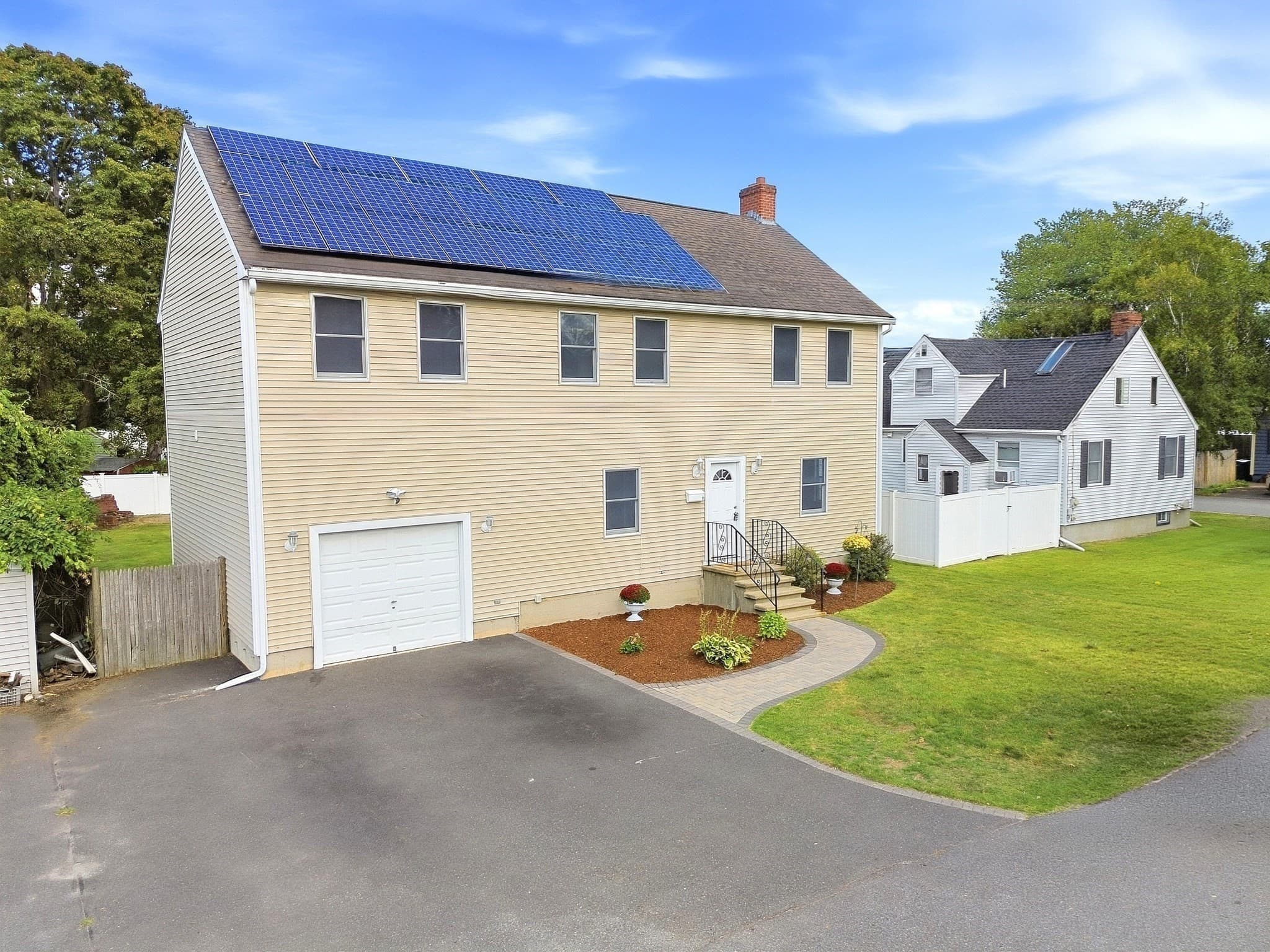 11 Sendick Rd, Woburn MA 01801