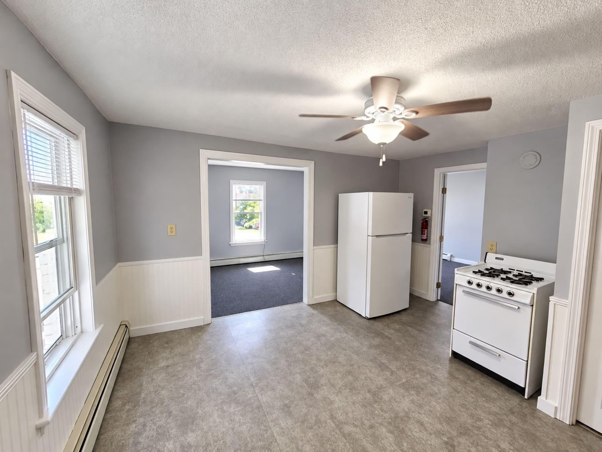 5+ Family - 5+ Units Up/Down at 558 East School St, Woonsocket RI 02895, Woonsocket, photo 9 of 41