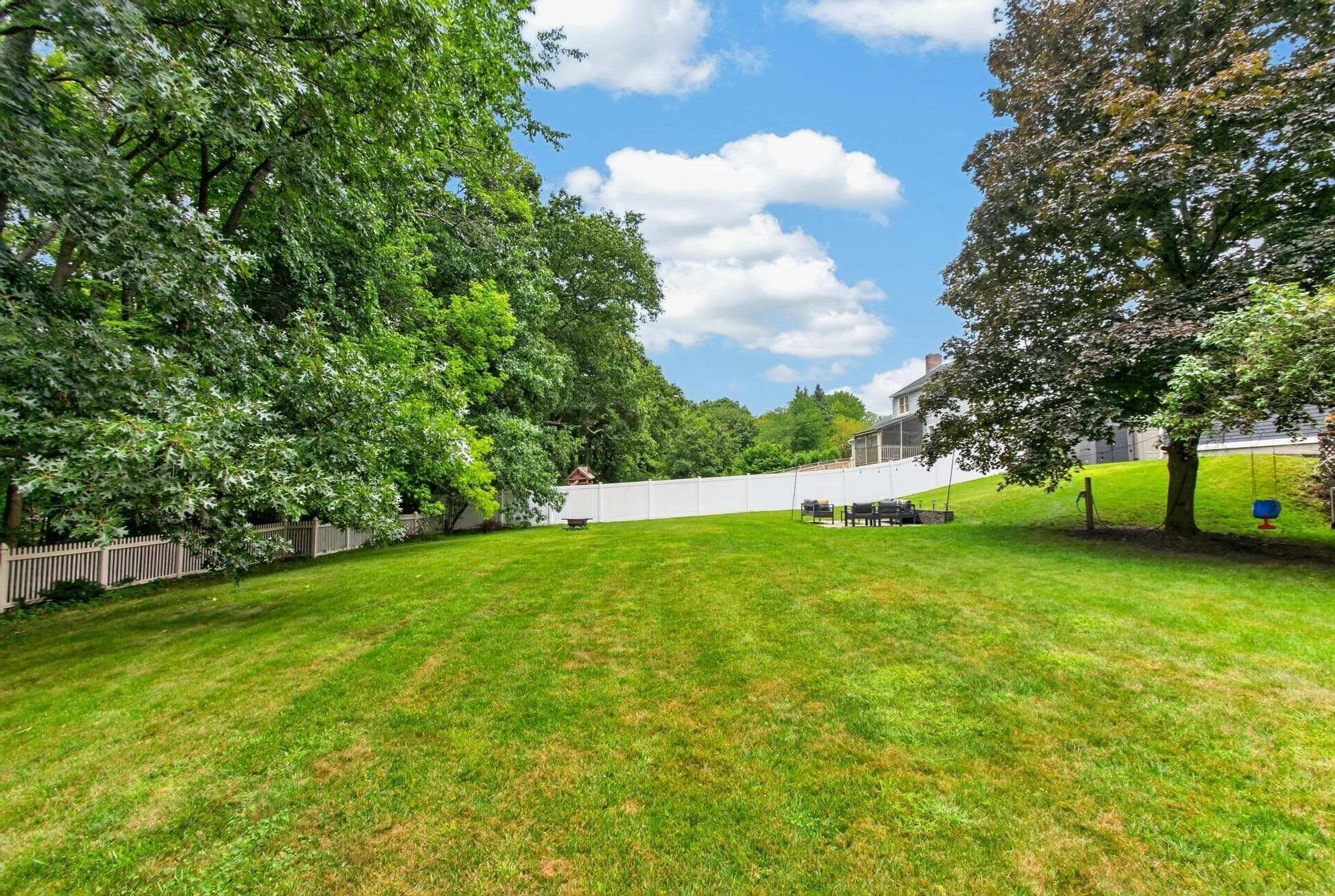 Single Family Residence at 20 Indian Ridge Dr, Leominster MA 01453, Leominster, photo 27 of 36