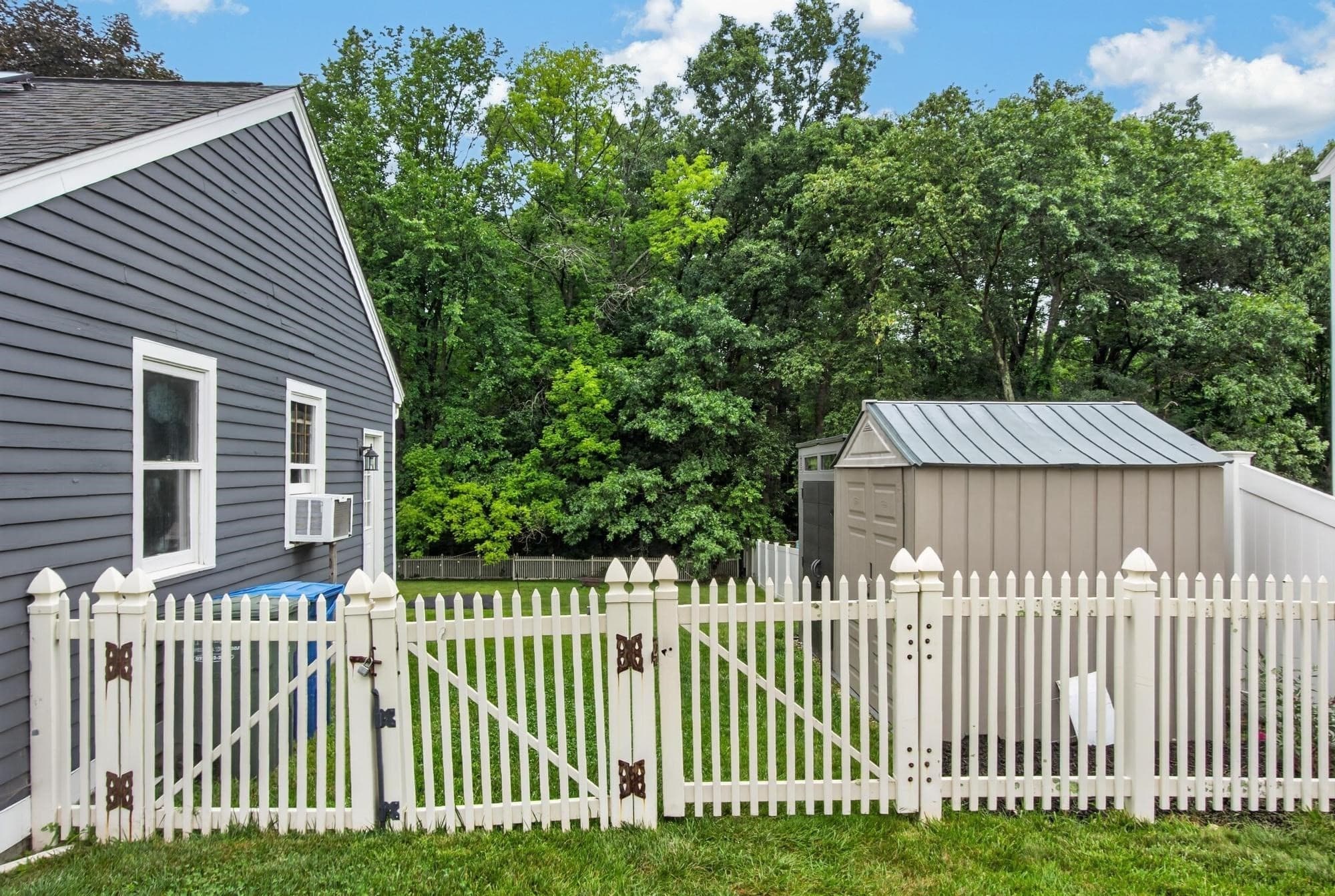 Single Family Residence at 20 Indian Ridge Dr, Leominster MA 01453, Leominster, photo 28 of 36