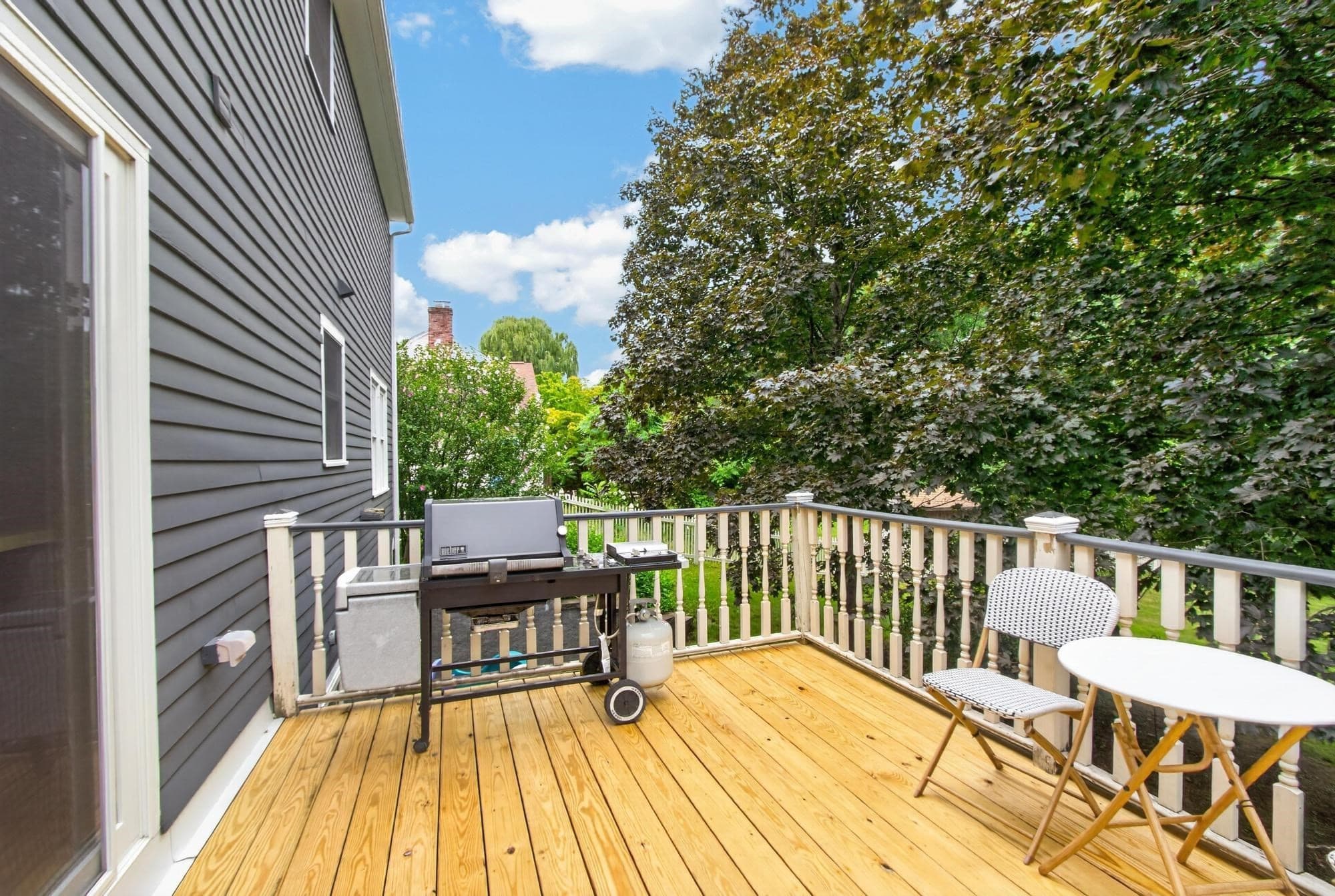 Single Family Residence at 20 Indian Ridge Dr, Leominster MA 01453, Leominster, photo 5 of 36