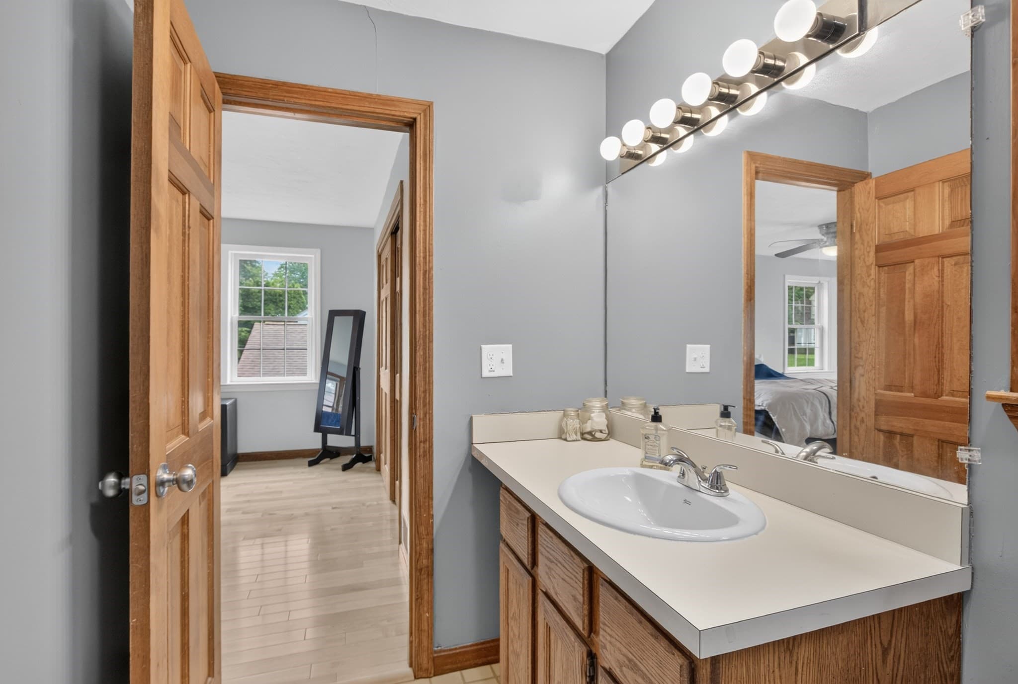 Single Family Residence at 20 Indian Ridge Dr, Leominster MA 01453, Leominster, photo 15 of 36