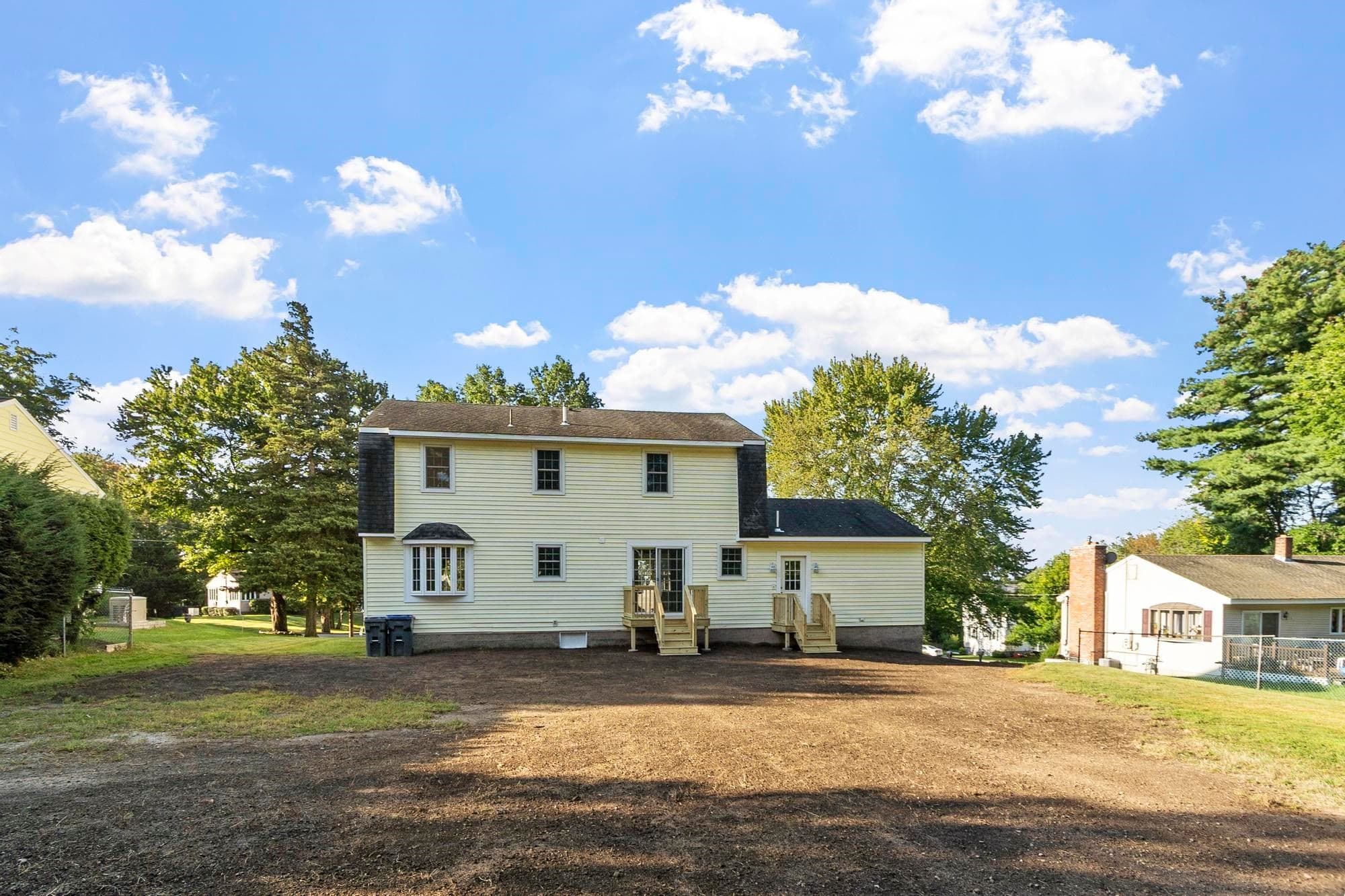 Single Family Residence at 41 Riverview Ave, Methuen MA 01844, Methuen, photo 4 of 39
