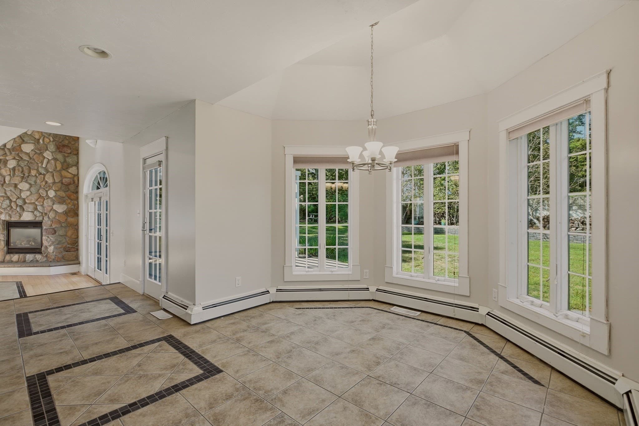 Single Family Residence at 33 Flores, Fall River MA 02721, Fall River, photo 11 of 39