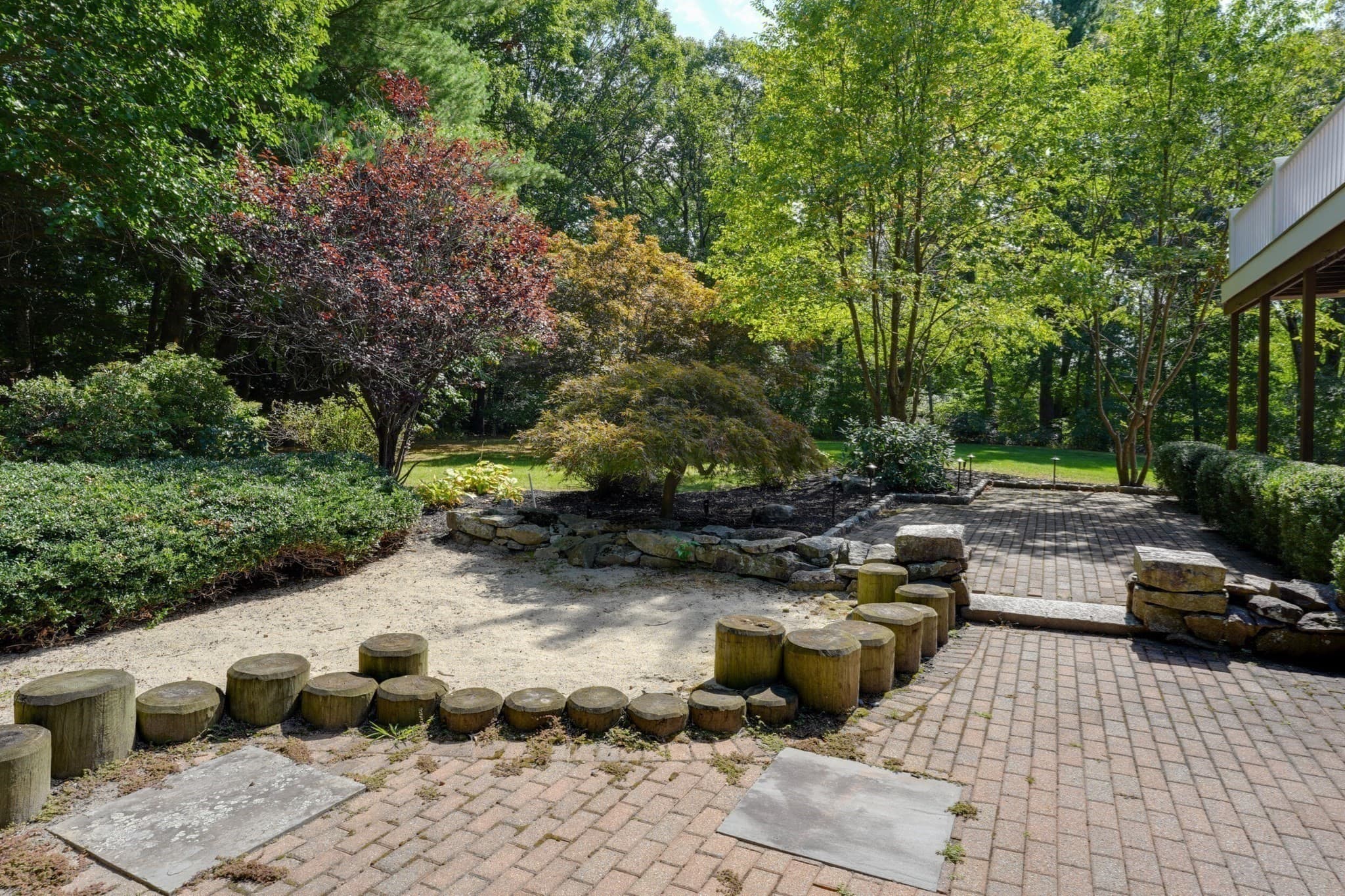 Single Family Residence at 82 N Quinsigamond Ave, Shrewsbury MA 01545, Shrewsbury, photo 37 of 41