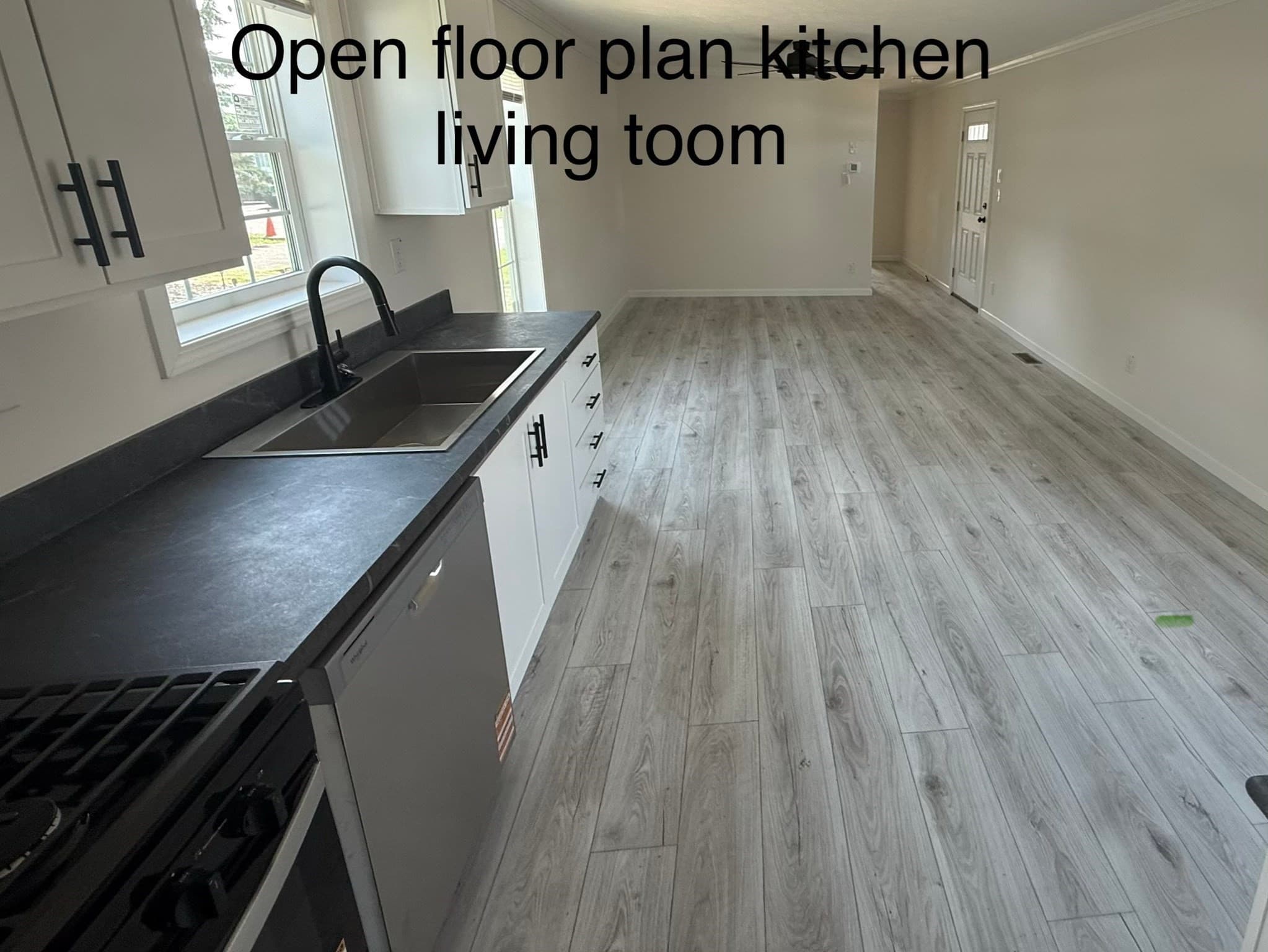 Mobile Home at 5 Lydia Drive, Plymouth MA 02360, Plymouth, photo 3 of 10