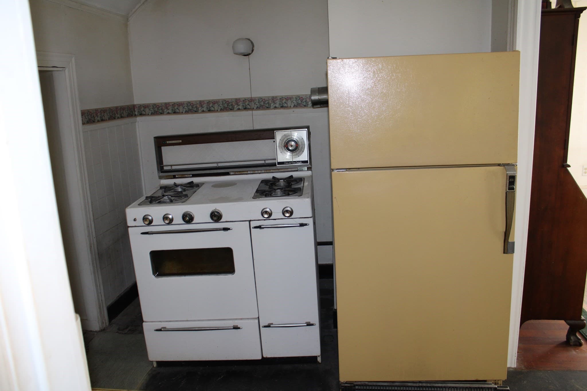 2 Family - 2 Units Up/Down at 17 Clarence St, Attleboro MA 02703, Attleboro, photo 15 of 21