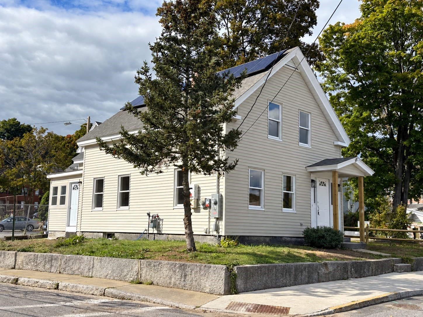 40 Snow St, Fitchburg MA 01420