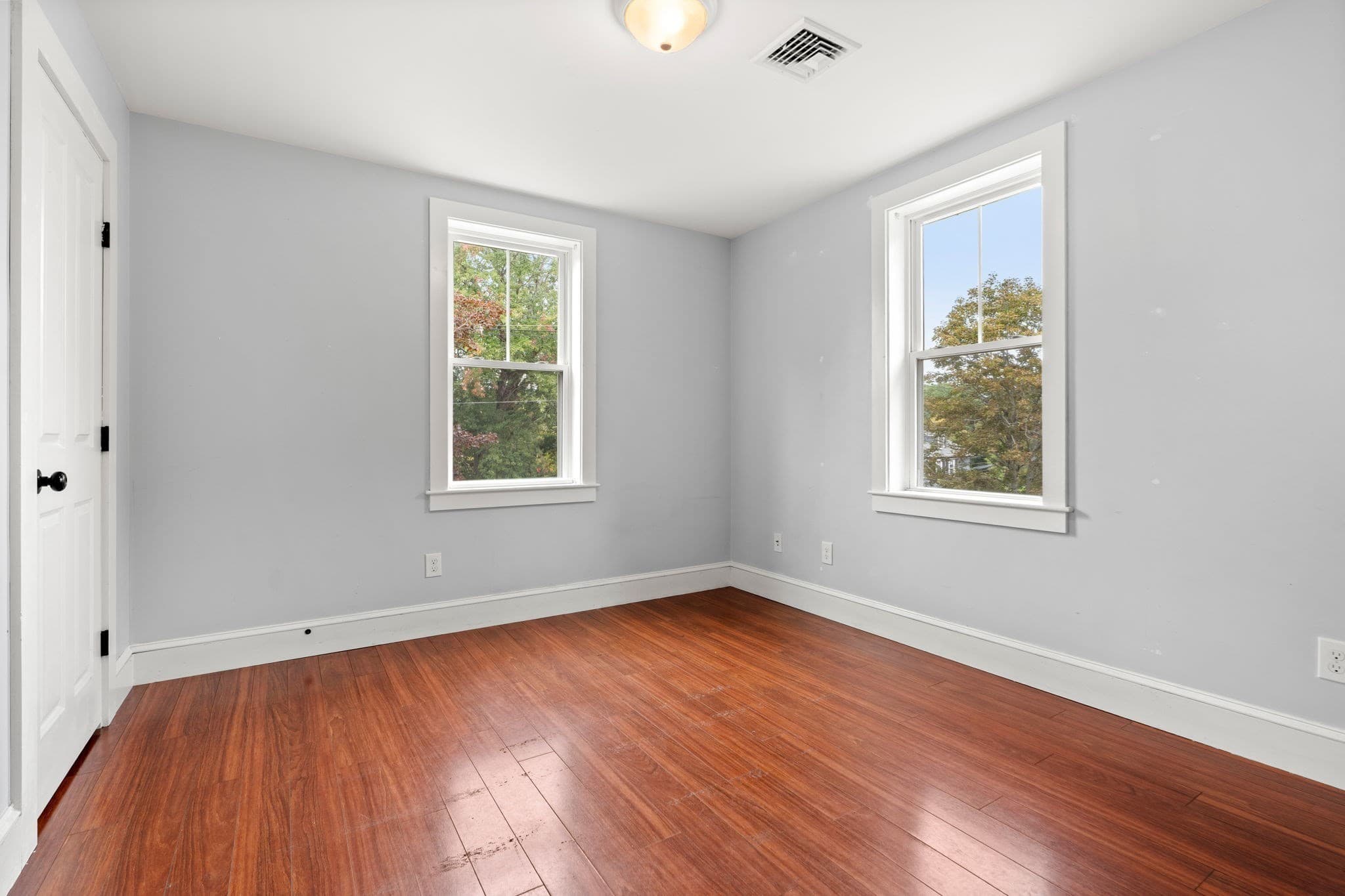 2 Family - 2 Units Up/Down at 82 Congress Street, Amesbury MA 01913, photo 32 of 39