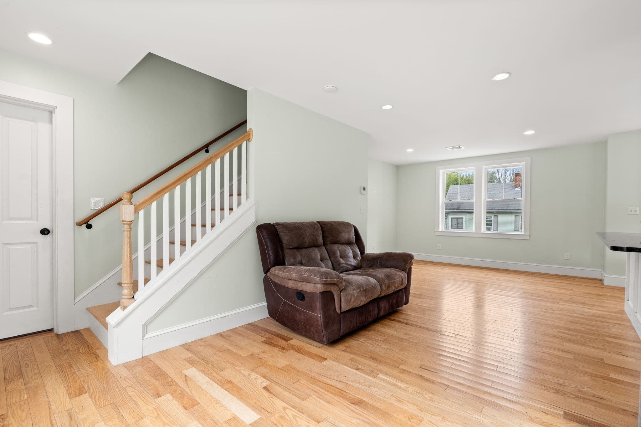 2 Family - 2 Units Up/Down at 82 Congress Street, Amesbury MA 01913, photo 25 of 39