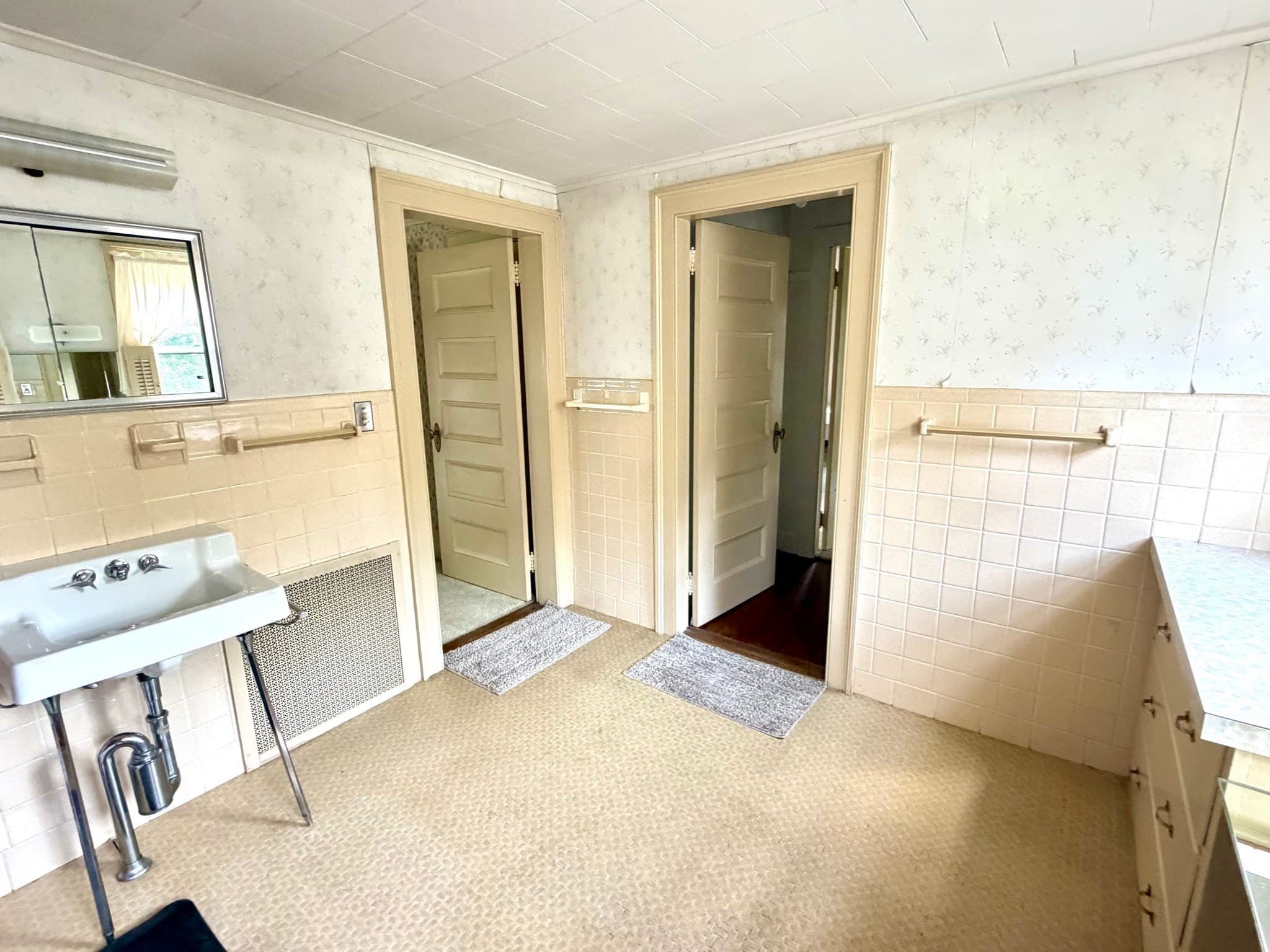 Single Family Residence at 126 Main St, South Hadley MA 01075, South Hadley, photo 29 of 40