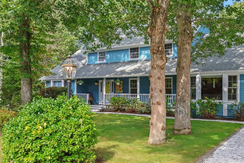 19 Steven P Wentworth Rd, Falmouth MA 02556