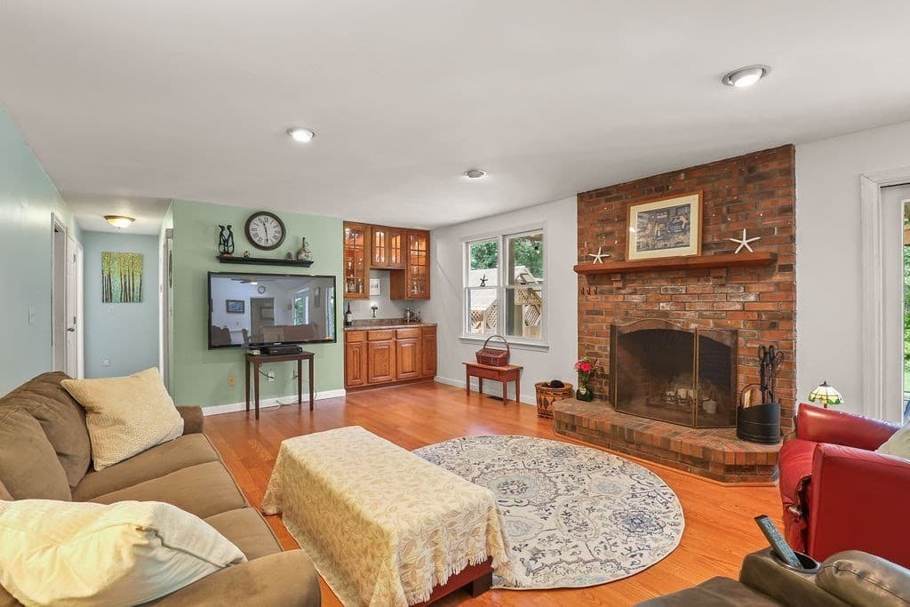 Single Family Residence at 19 Steven P Wentworth Rd, Falmouth MA 02556, Falmouth, photo 10 of 42