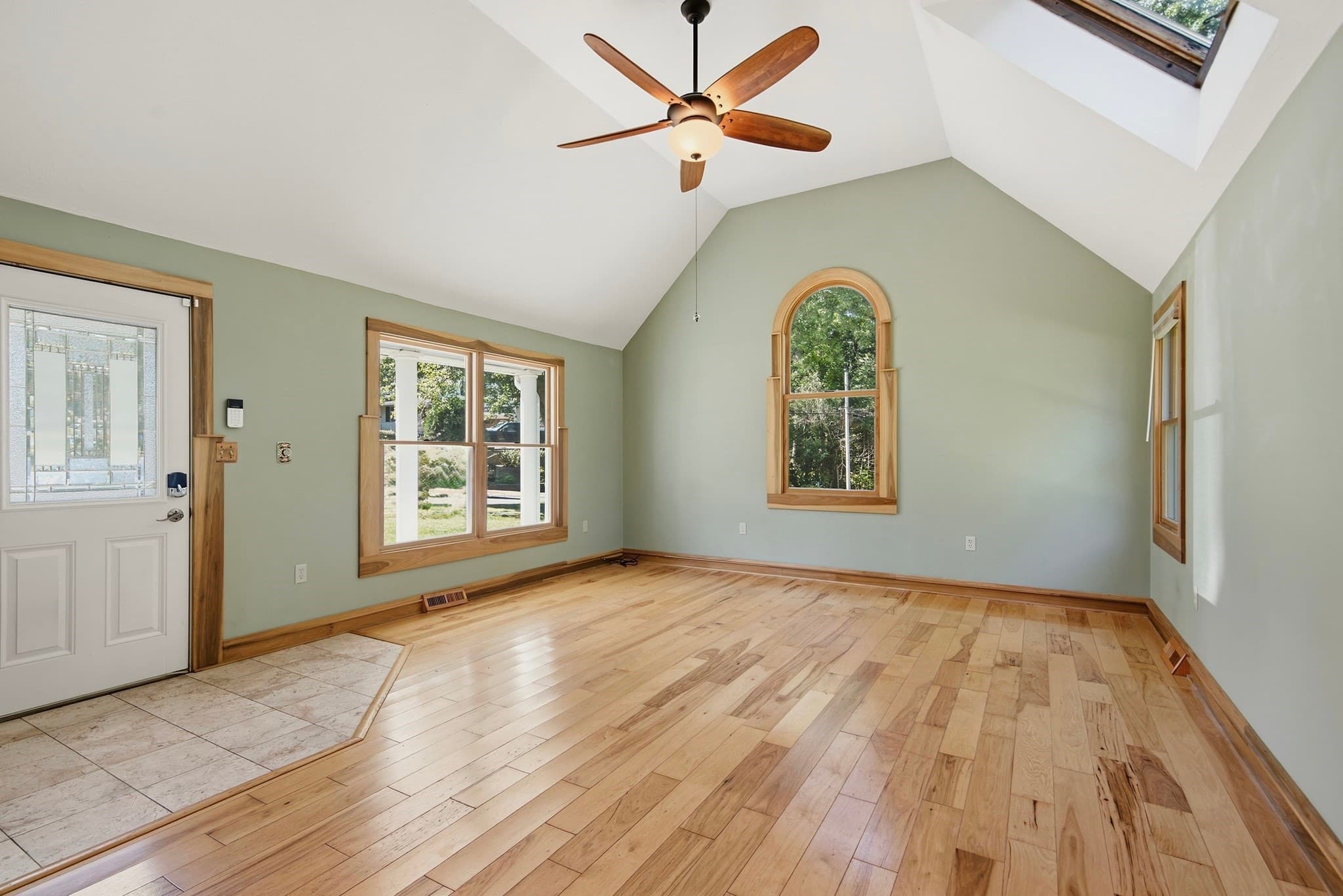 Single Family Residence at 3 Briarwood Road, Franklin MA 02038, Franklin, photo 4 of 42
