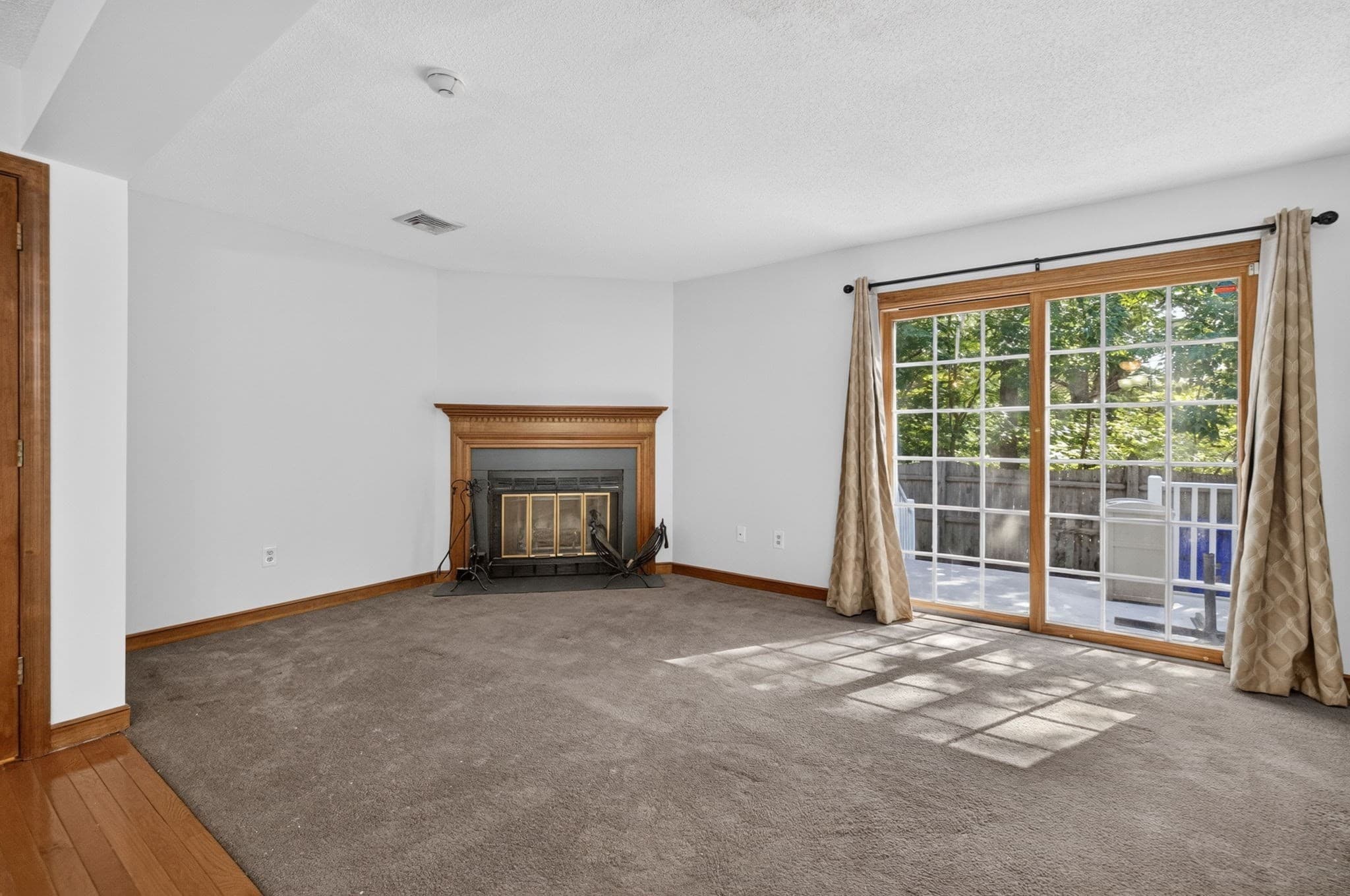 Condominium at 685 Bay St. # 15, Taunton MA 02780, Taunton, photo 6 of 34