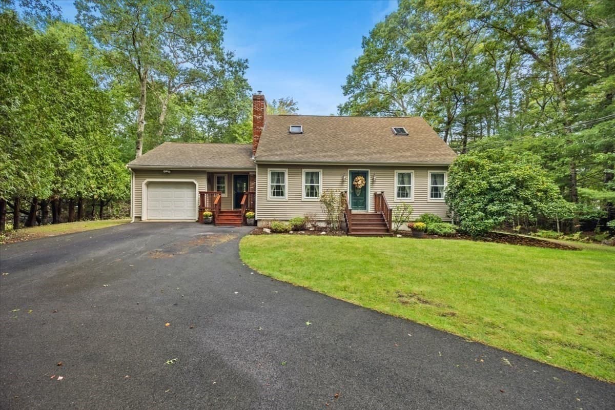 Single Family Residence at 4 Winslow Way, Freetown MA 02717, Freetown, photo 2 of 30
