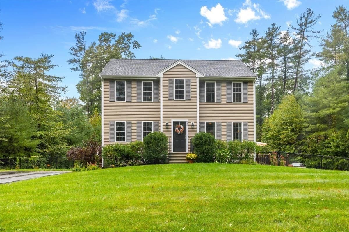 283 Miller St, Middleboro MA 02346