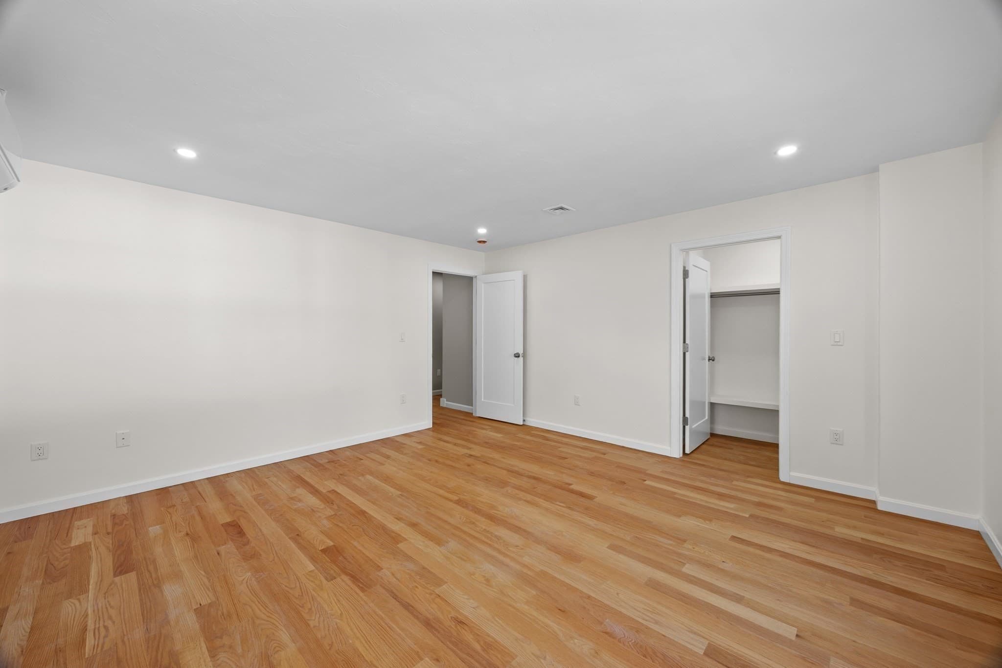 Condominium at 17 Crosby St # B, Webster MA 01570, Webster, photo 17 of 42