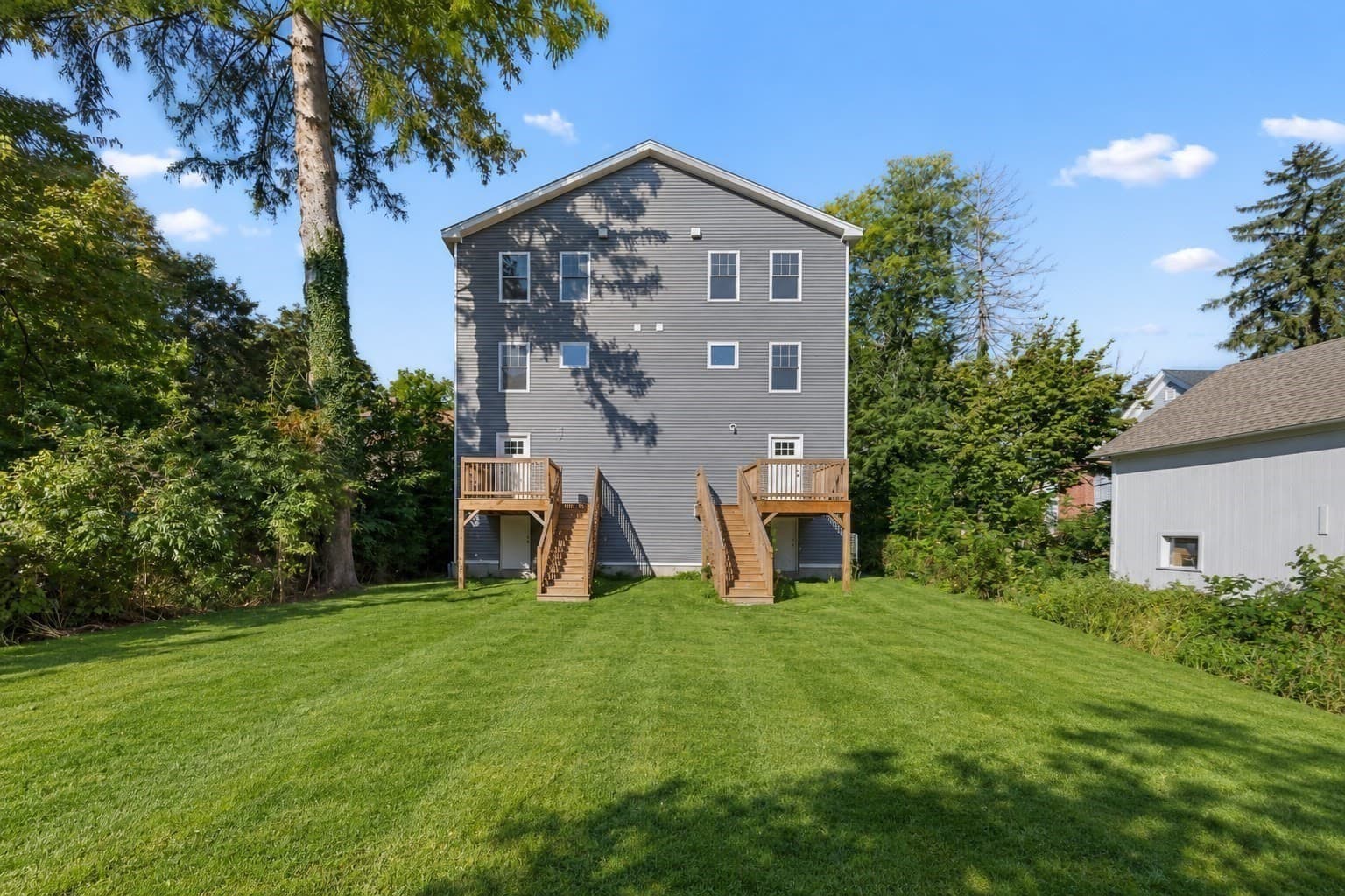 Condominium at 17 Crosby St # B, Webster MA 01570, Webster, photo 36 of 42