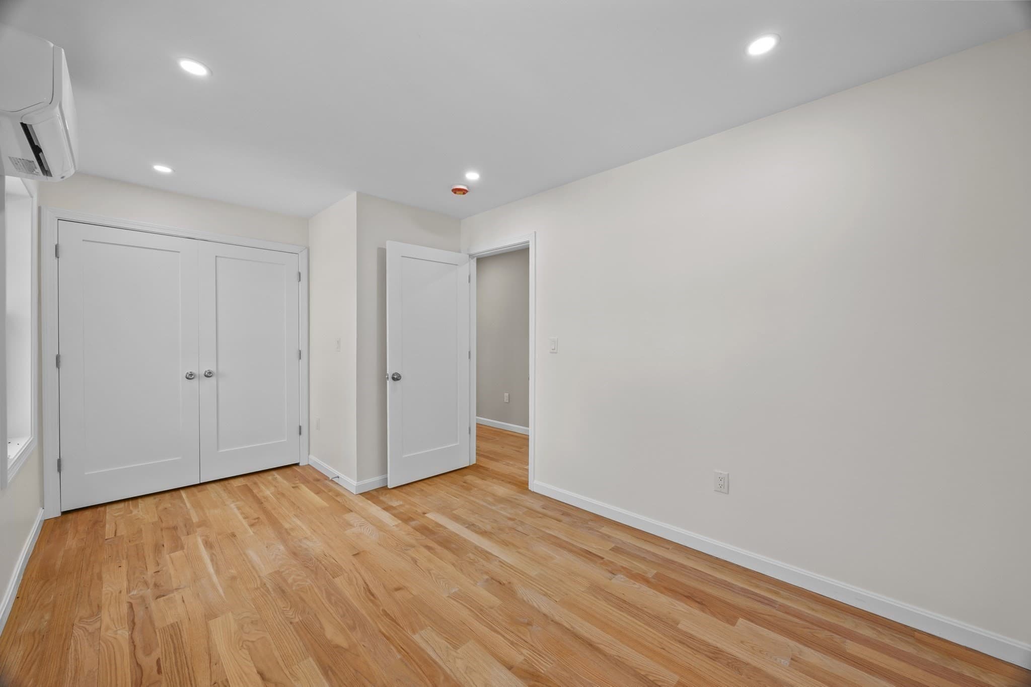 Condominium at 17 Crosby St # B, Webster MA 01570, Webster, photo 20 of 42