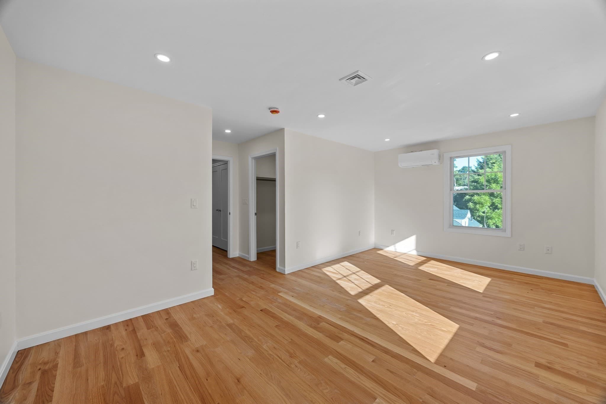 Condominium at 17 Crosby St # B, Webster MA 01570, Webster, photo 24 of 42