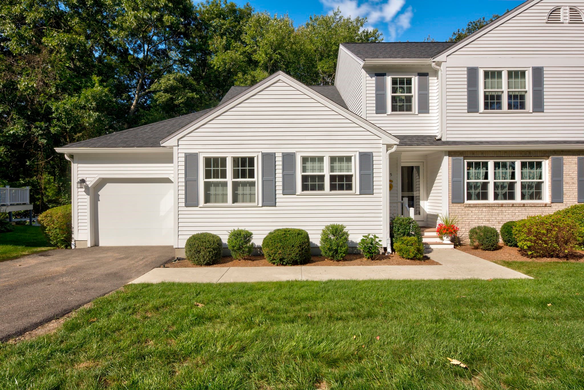 Condominium at 5 Pear Tree Ln # 5, Franklin MA 02038, Franklin, photo 2 of 42