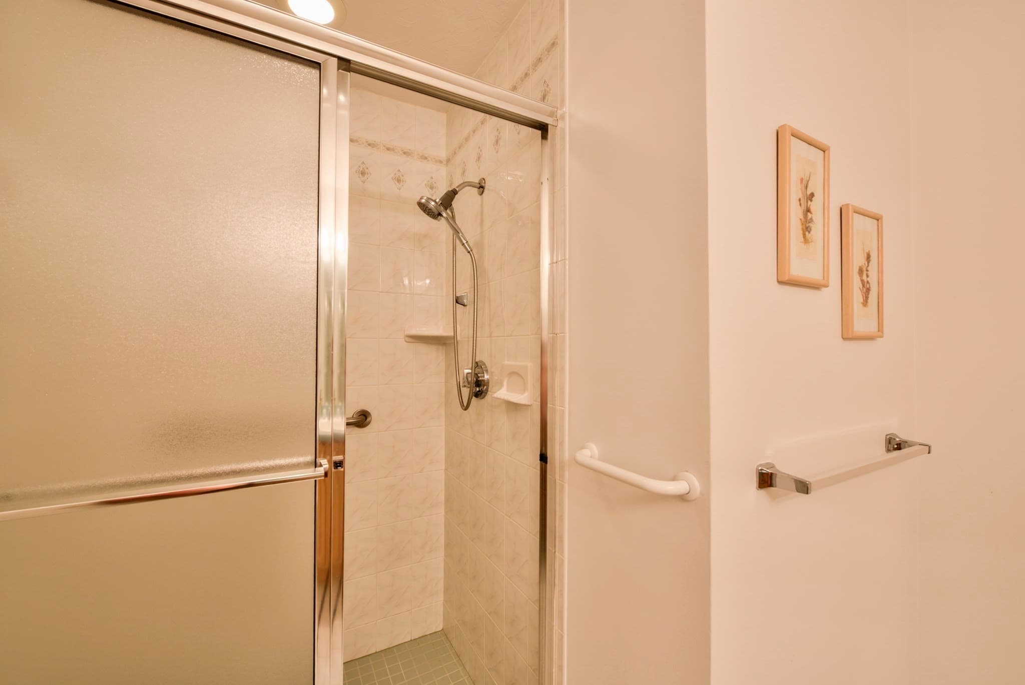 Condominium at 5 Pear Tree Ln # 5, Franklin MA 02038, Franklin, photo 17 of 42