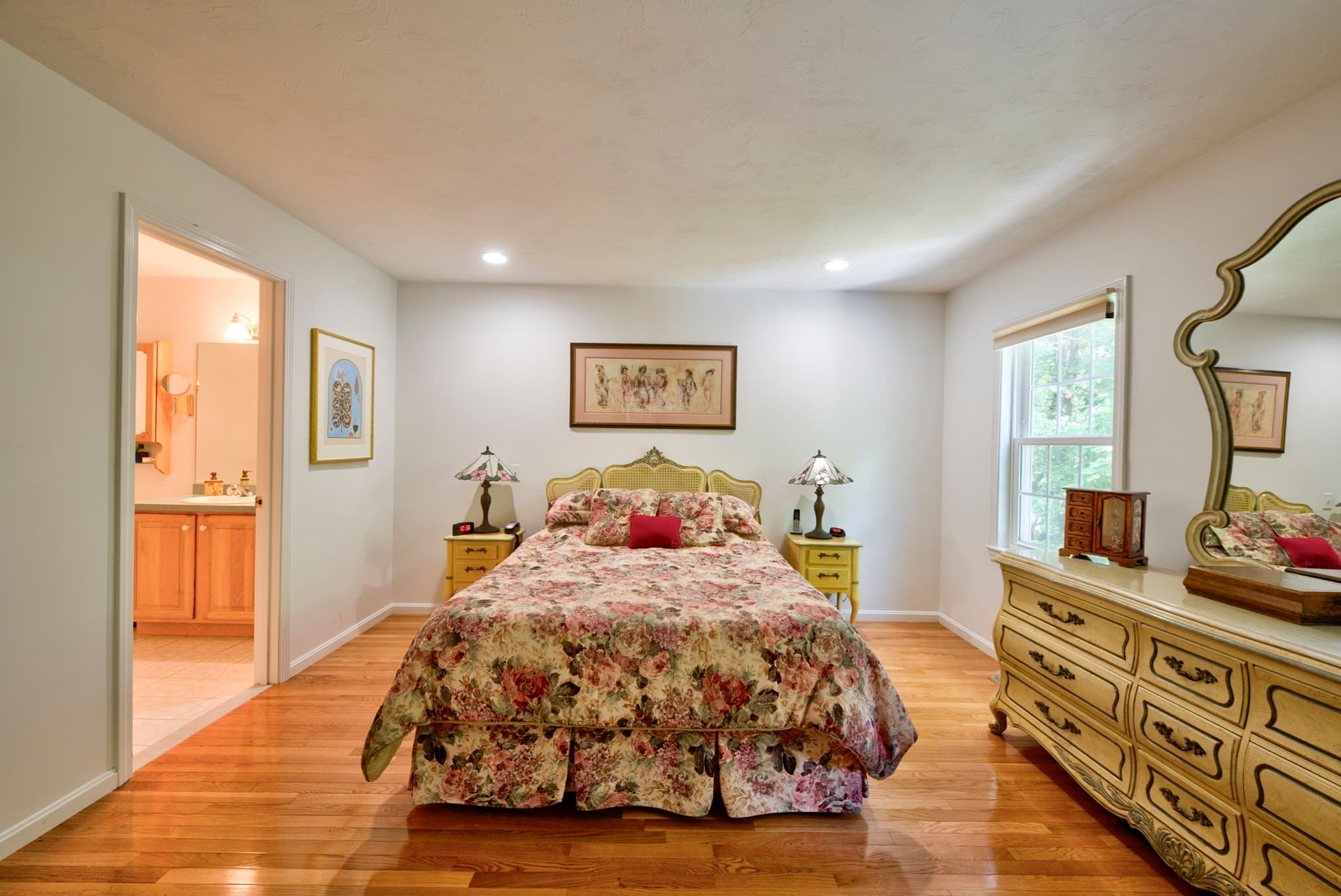 Condominium at 5 Pear Tree Ln # 5, Franklin MA 02038, Franklin, photo 15 of 42