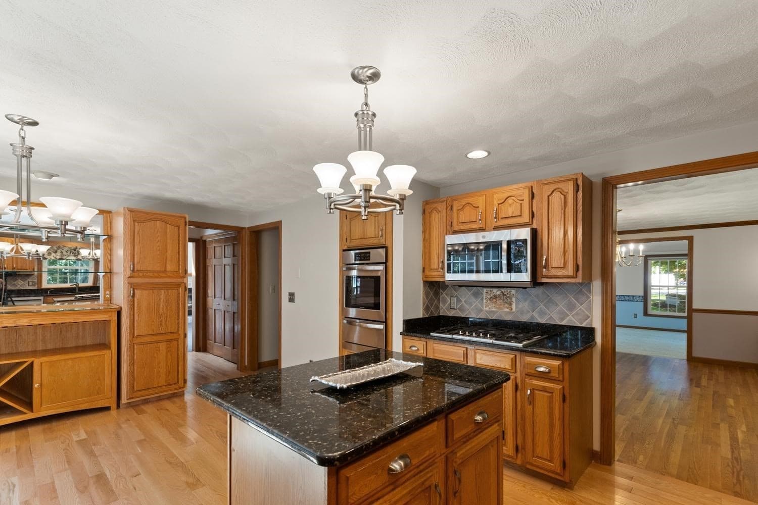 Single Family Residence at 3 Karen Way, Methuen MA 01844, Methuen, photo 8 of 37