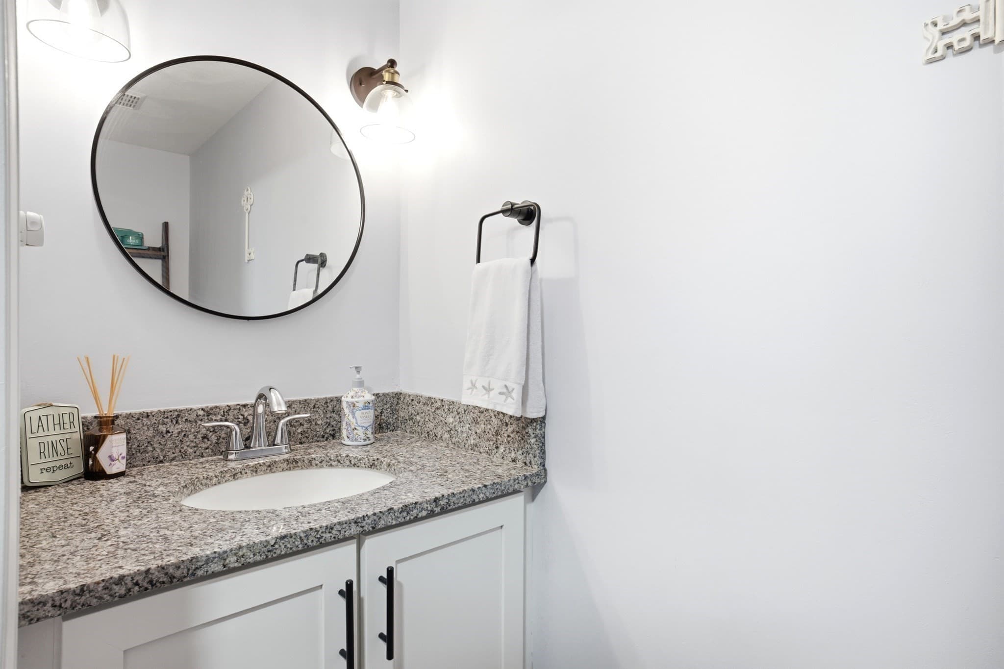 Condominium at 44 Quail Run # 44, Tewksbury MA 01876, Tewksbury, photo 13 of 34
