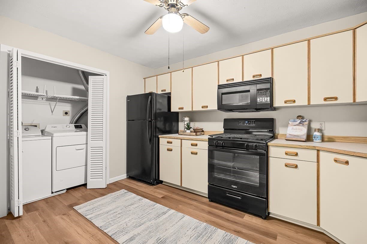 Condominium at 59 Mill St # 302, Dracut MA 01826, Dracut, photo 7 of 19