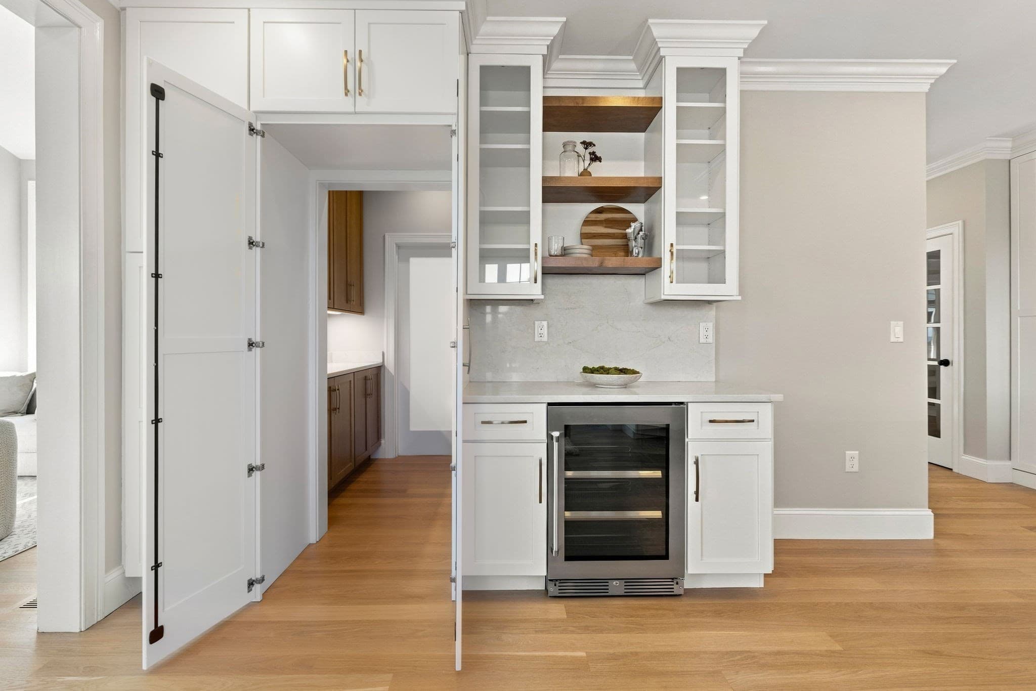 Single Family Residence at 14 Liana St, Woburn MA 01801, Woburn, photo 12 of 38