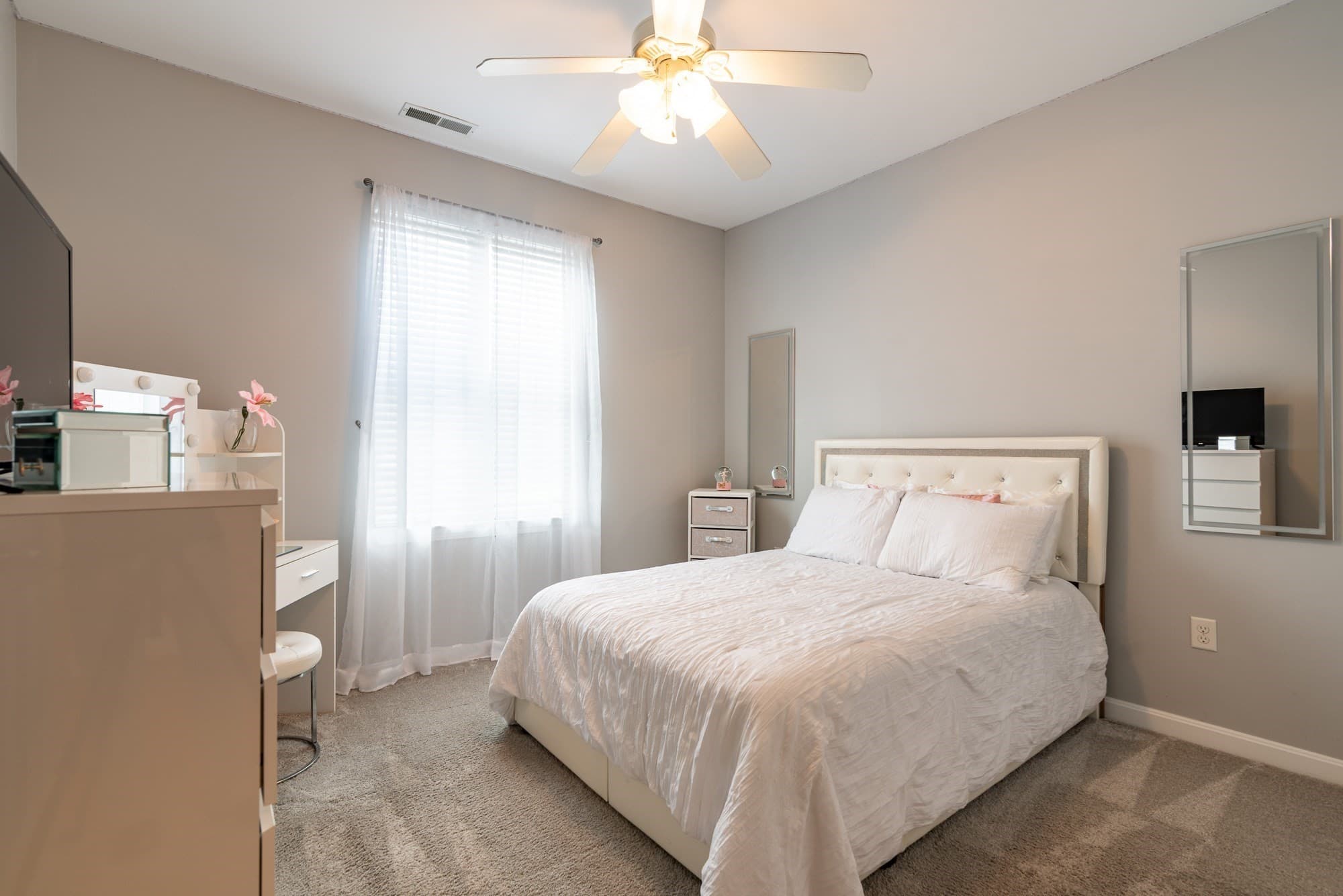 Condominium at 23 Hampshire Rd # 113, Methuen MA 01844, Methuen, photo 22 of 32