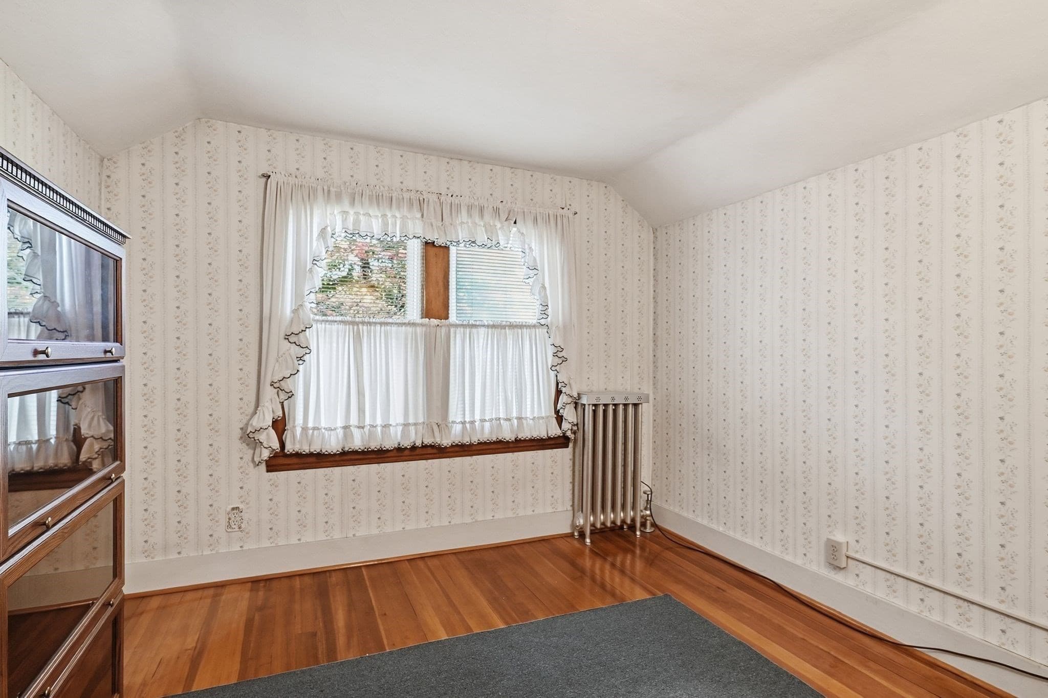Single Family Residence at 46 Rush St, Springfield MA 01109, Springfield, photo 28 of 40