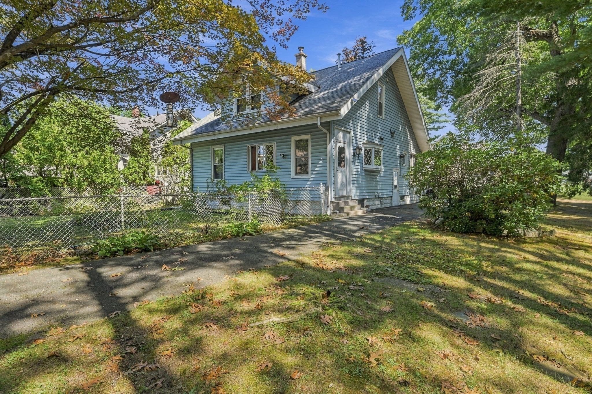 Single Family Residence at 46 Rush St, Springfield MA 01109, Springfield, photo 9 of 40